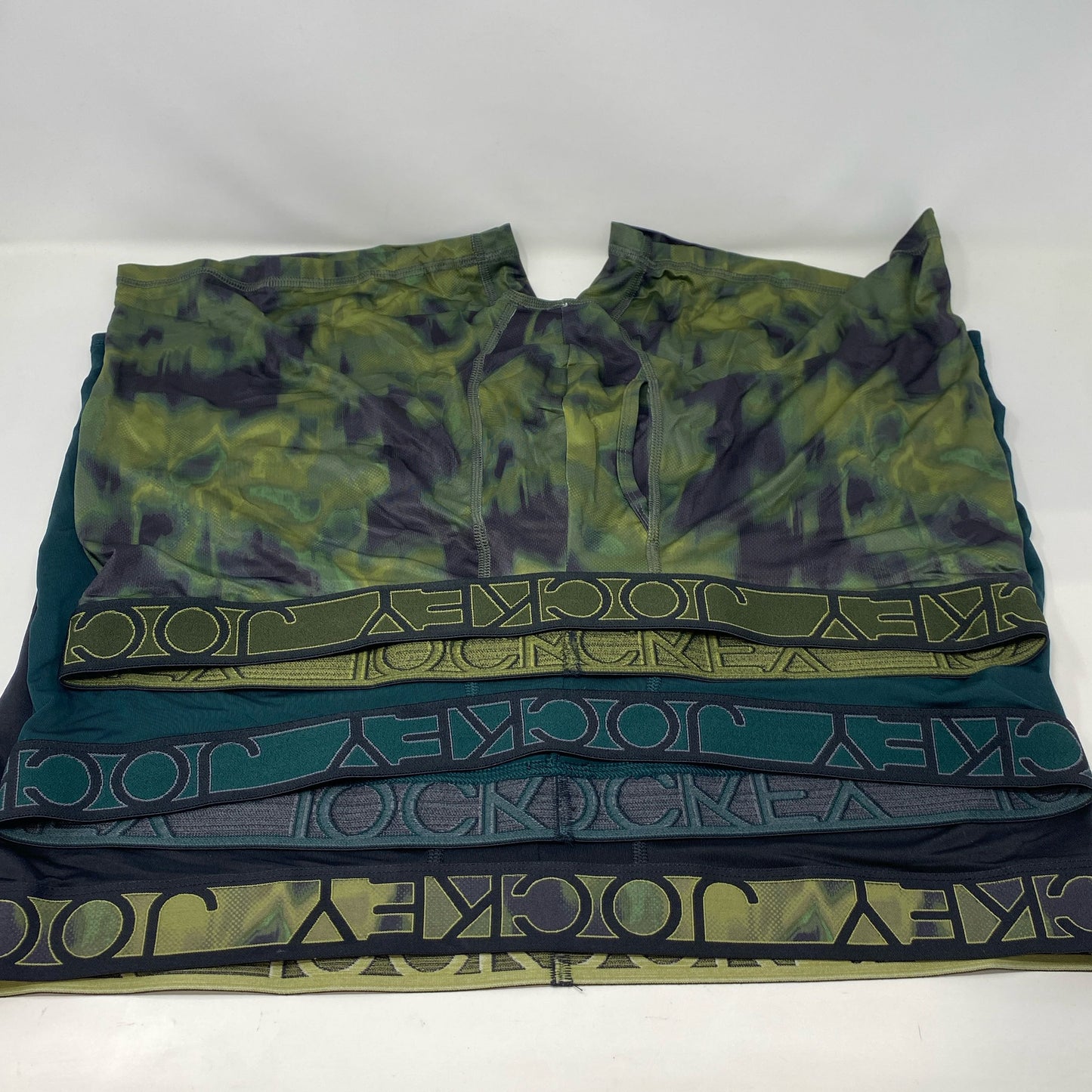 Back-UNT516915LW6