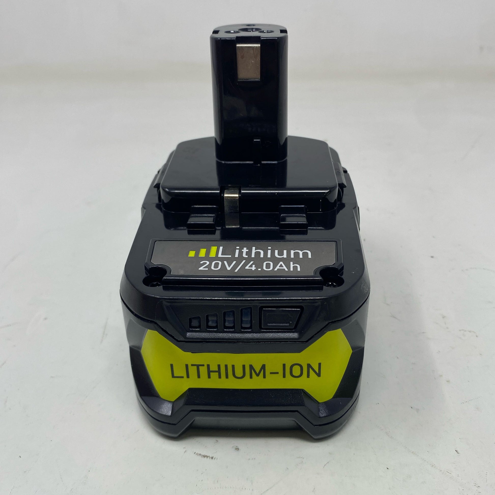 Right-UNT964889A01