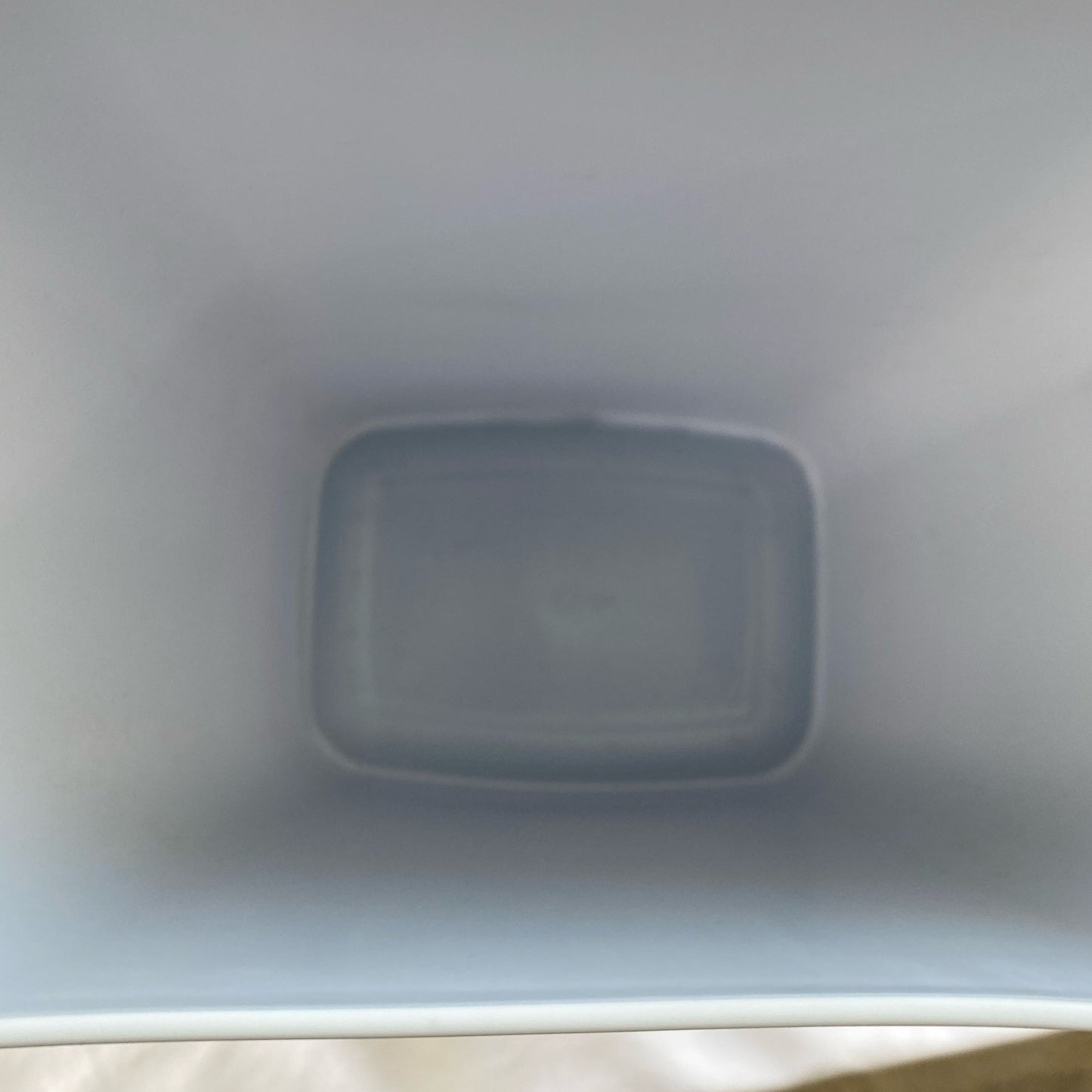 Bottom-UNT571530GOR