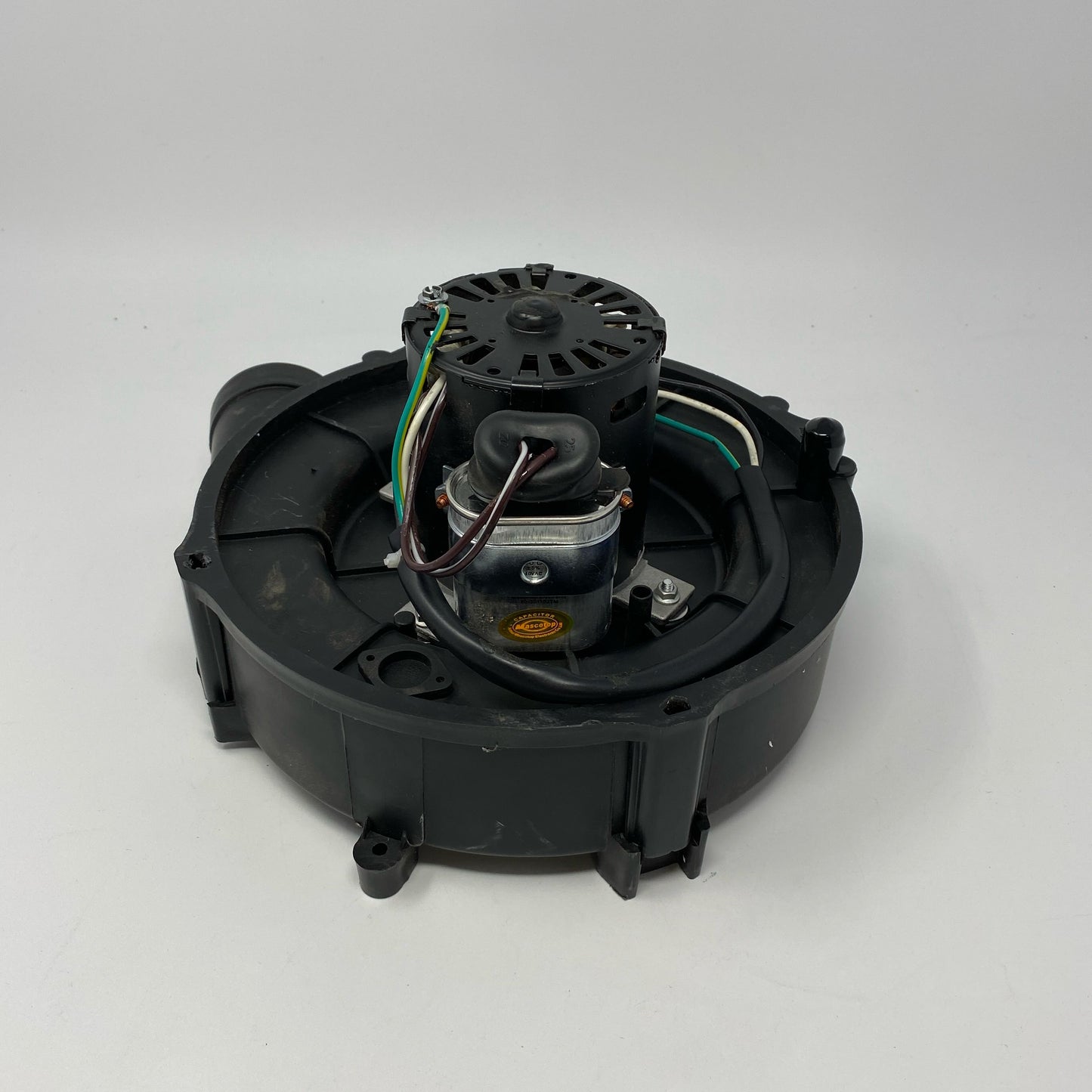 Front-UNT690541PWT
