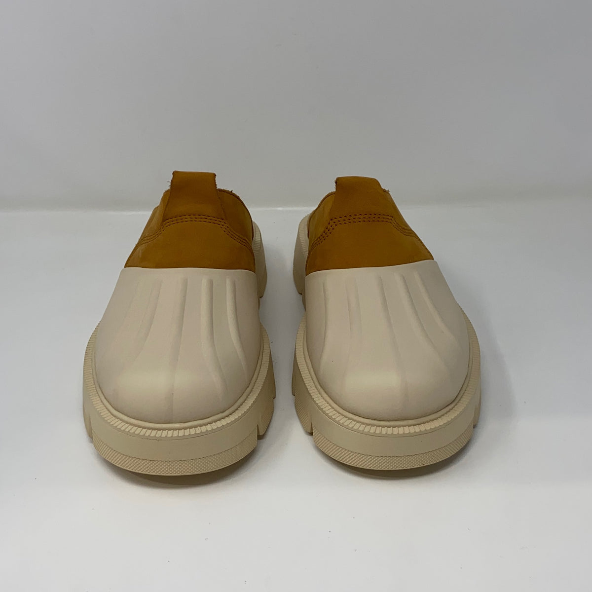 Right-UNT252376LG4