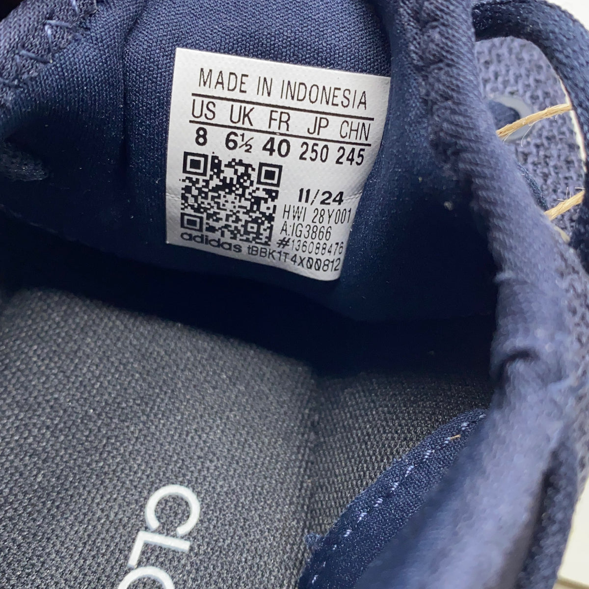 Serial #/Tag-UNT463898H6T