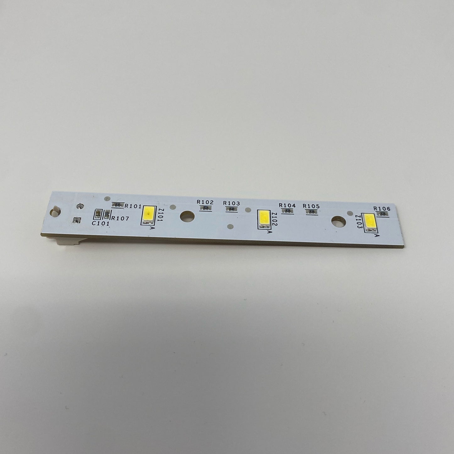 Front-LPNNI5YG3HS8V