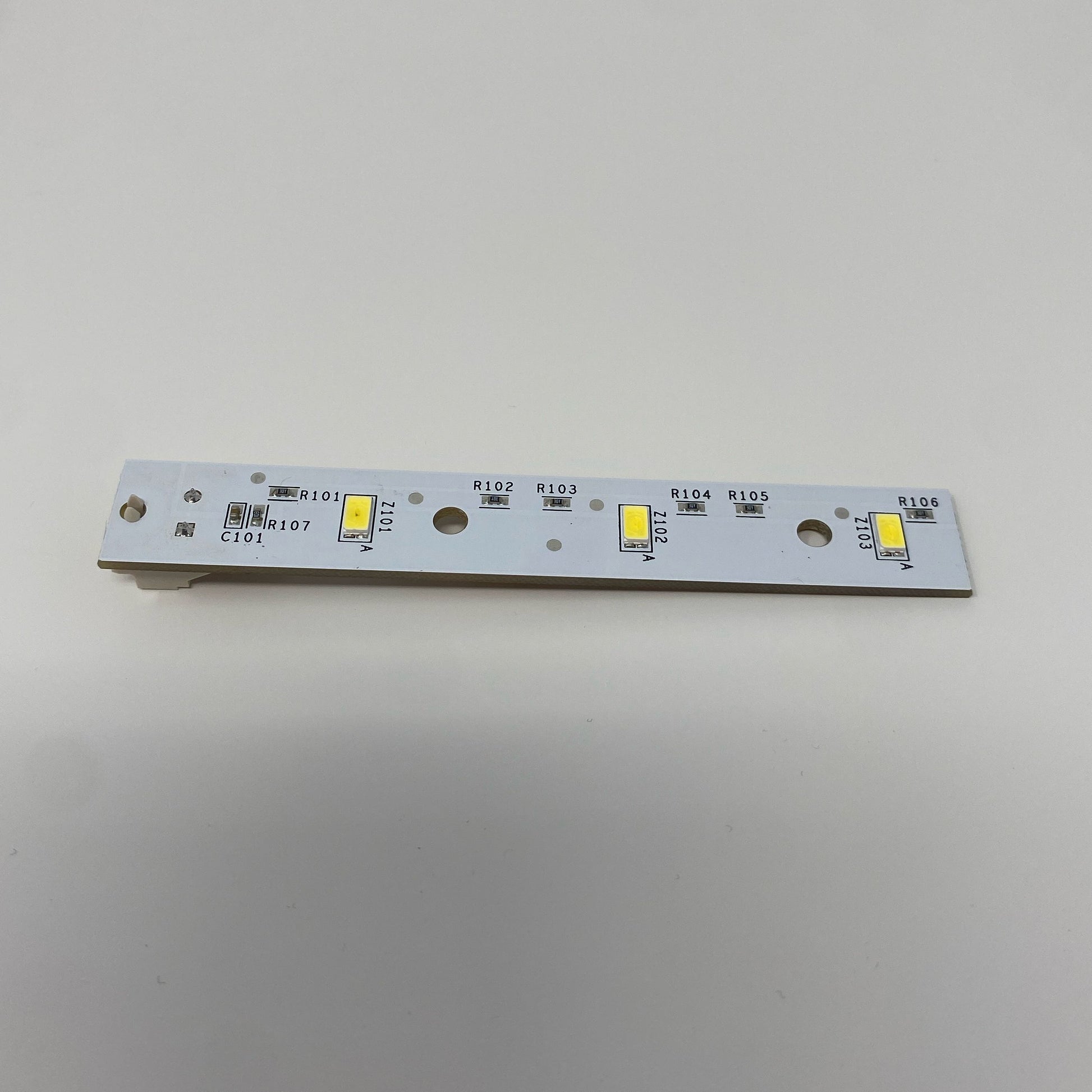 Front-LPNNI5YG3HS8V