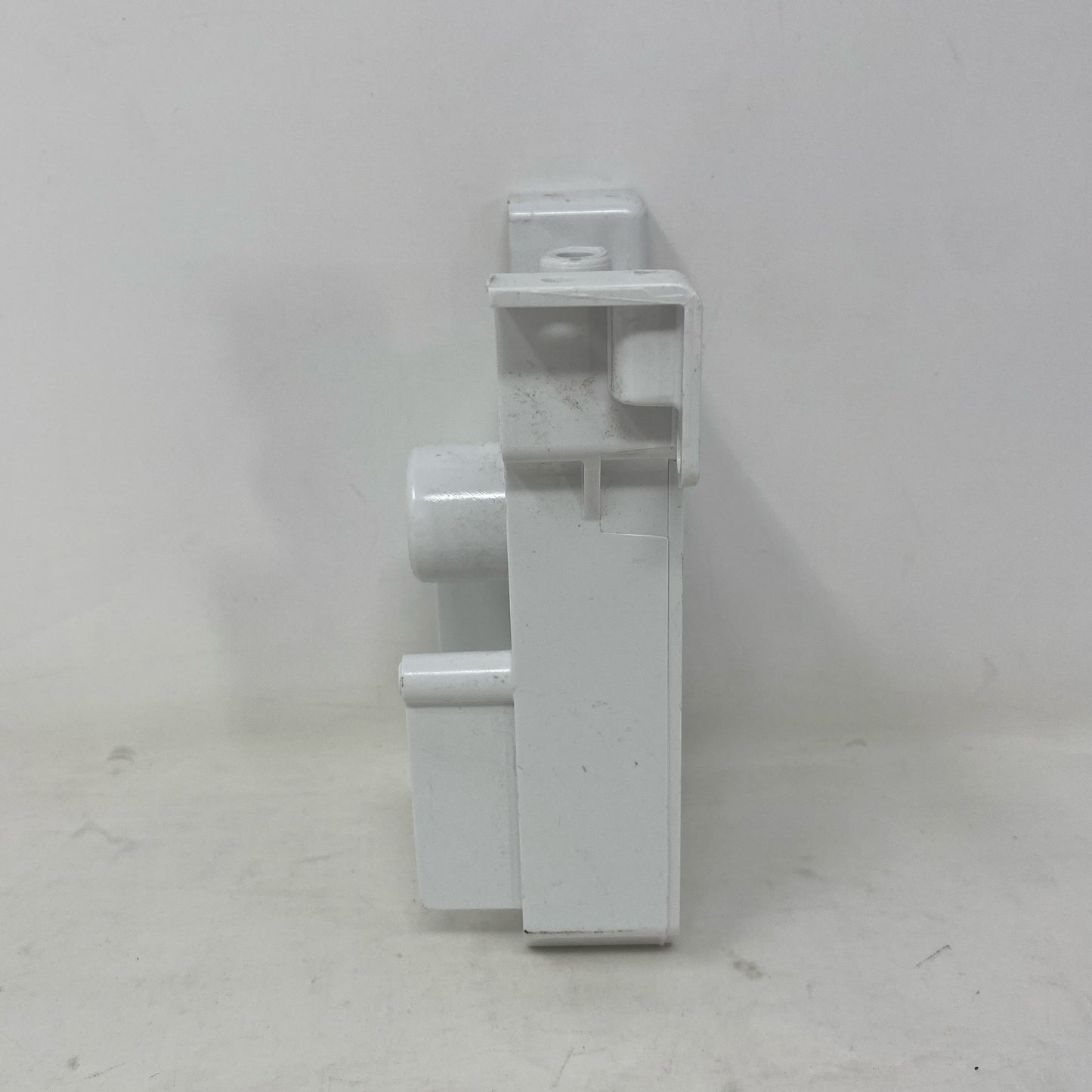 Left-UNT950175DG9