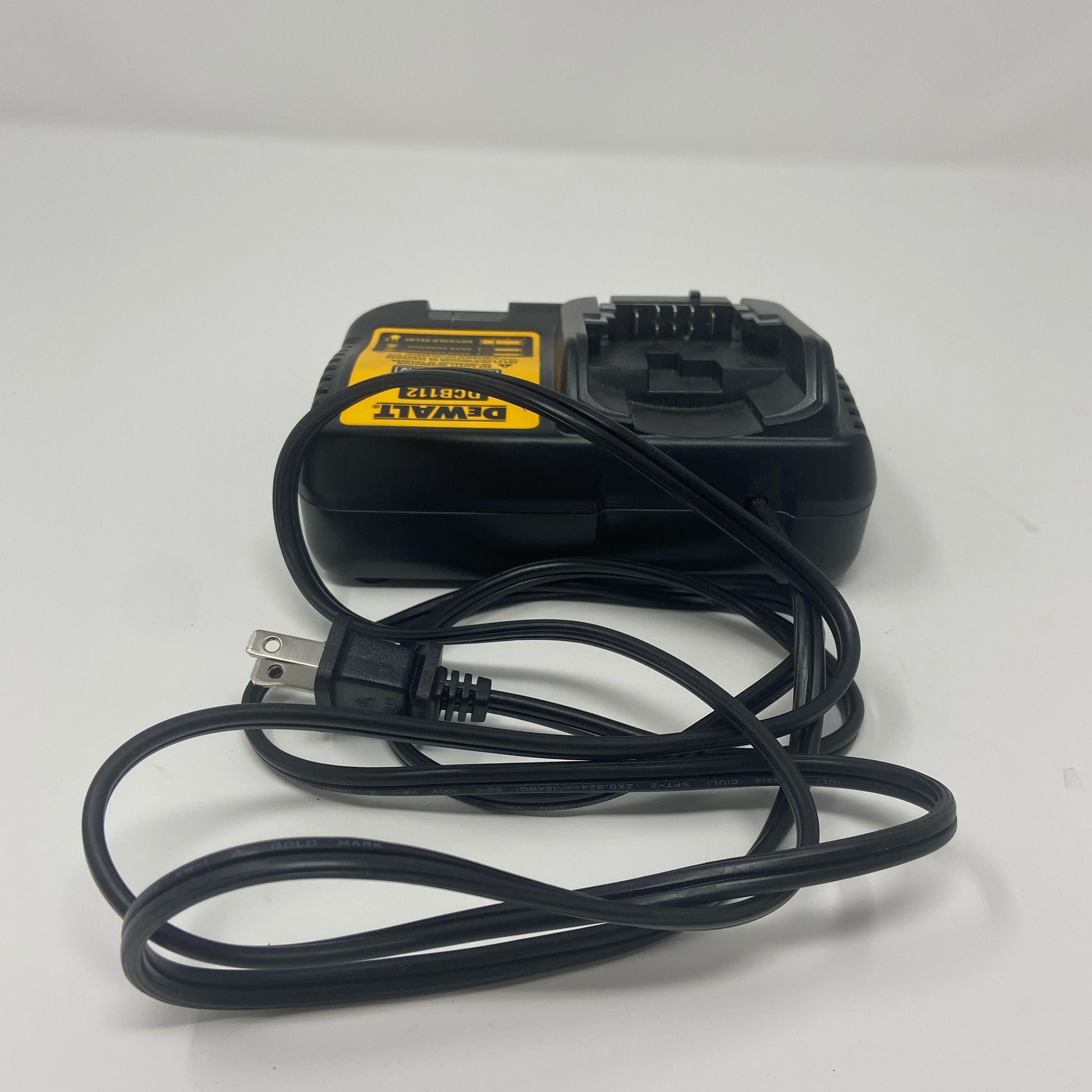 Back-UNT905600P2V