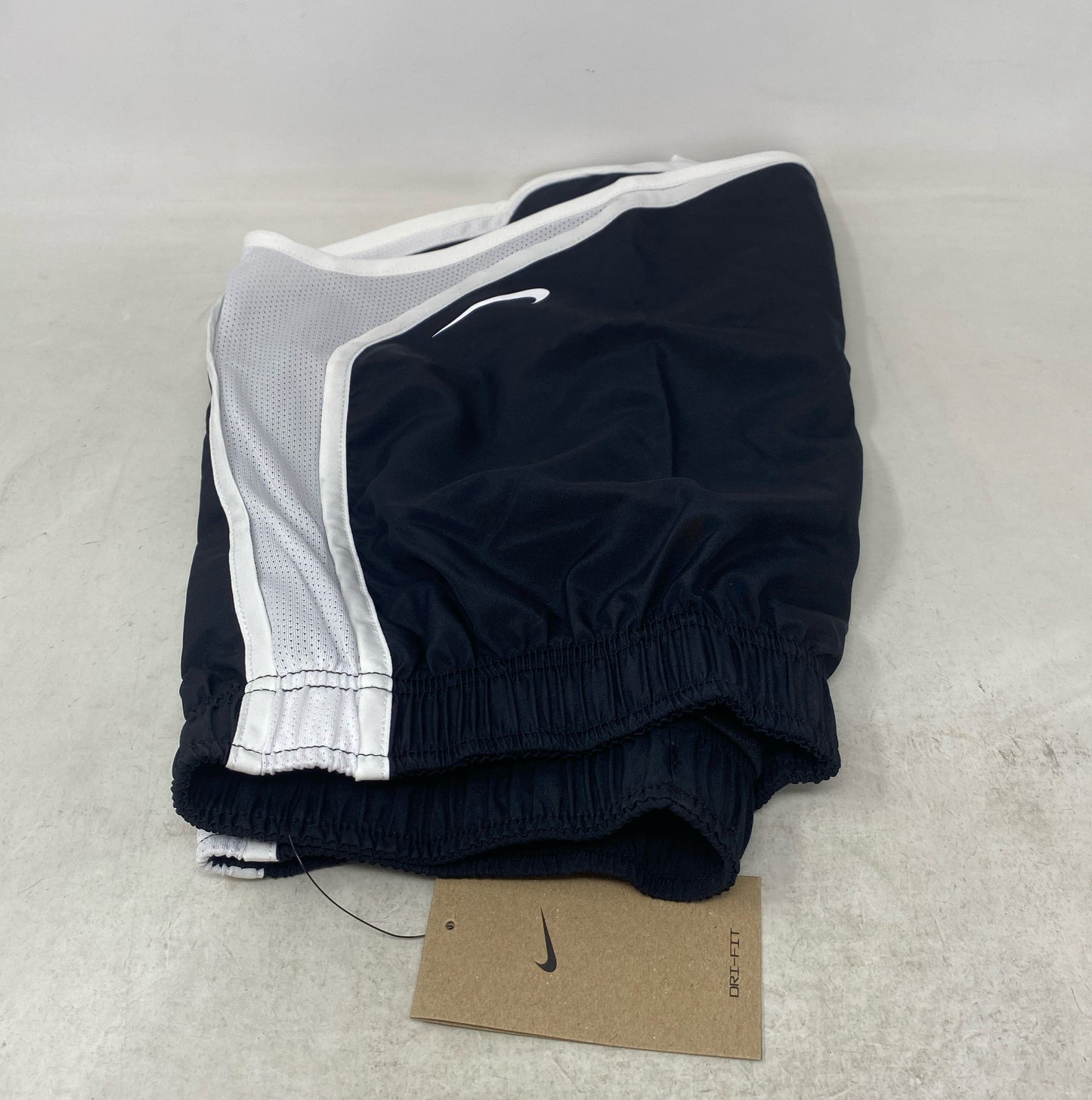 Back-UNT671845AM96