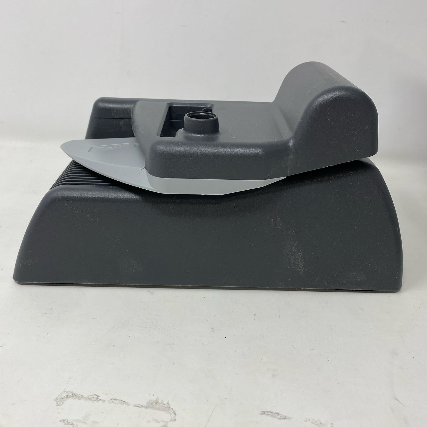 Left-LPNPMGY0564420