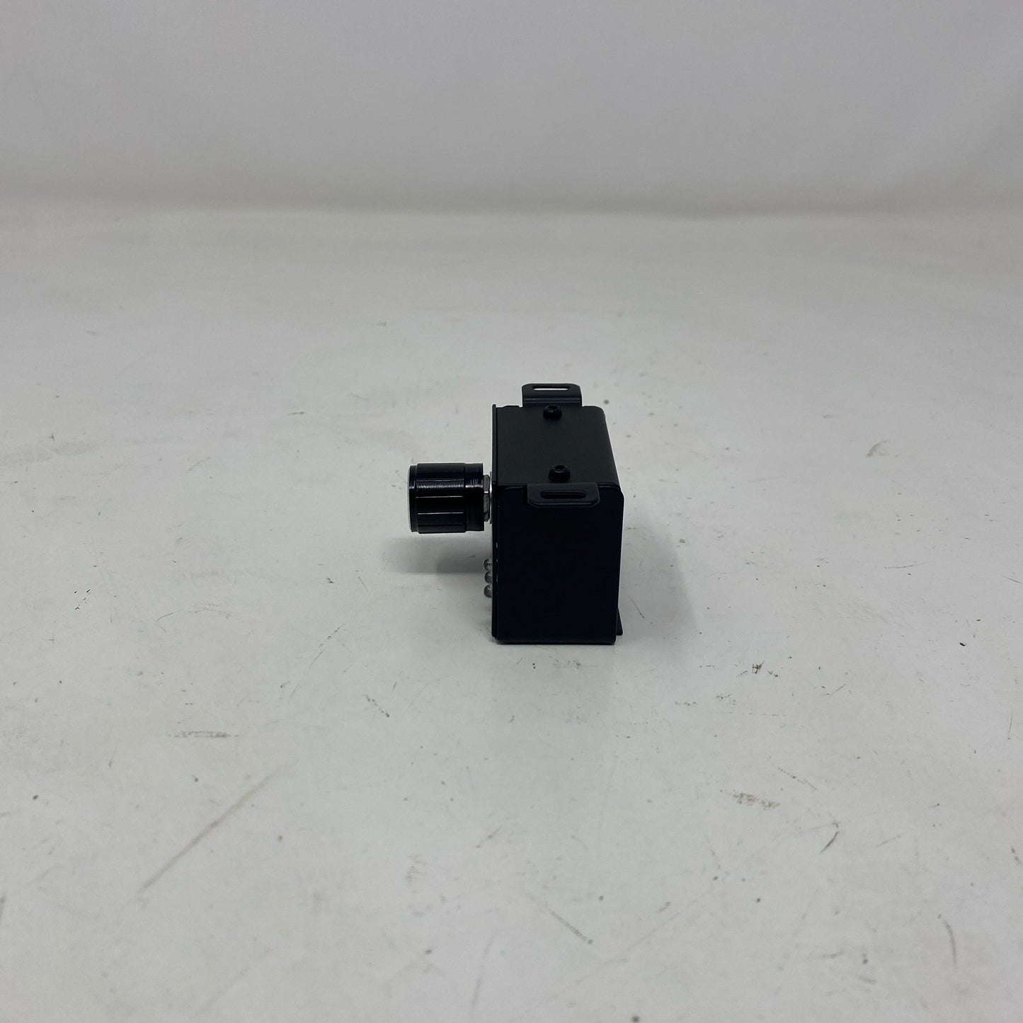 Left-UNT130591VSX