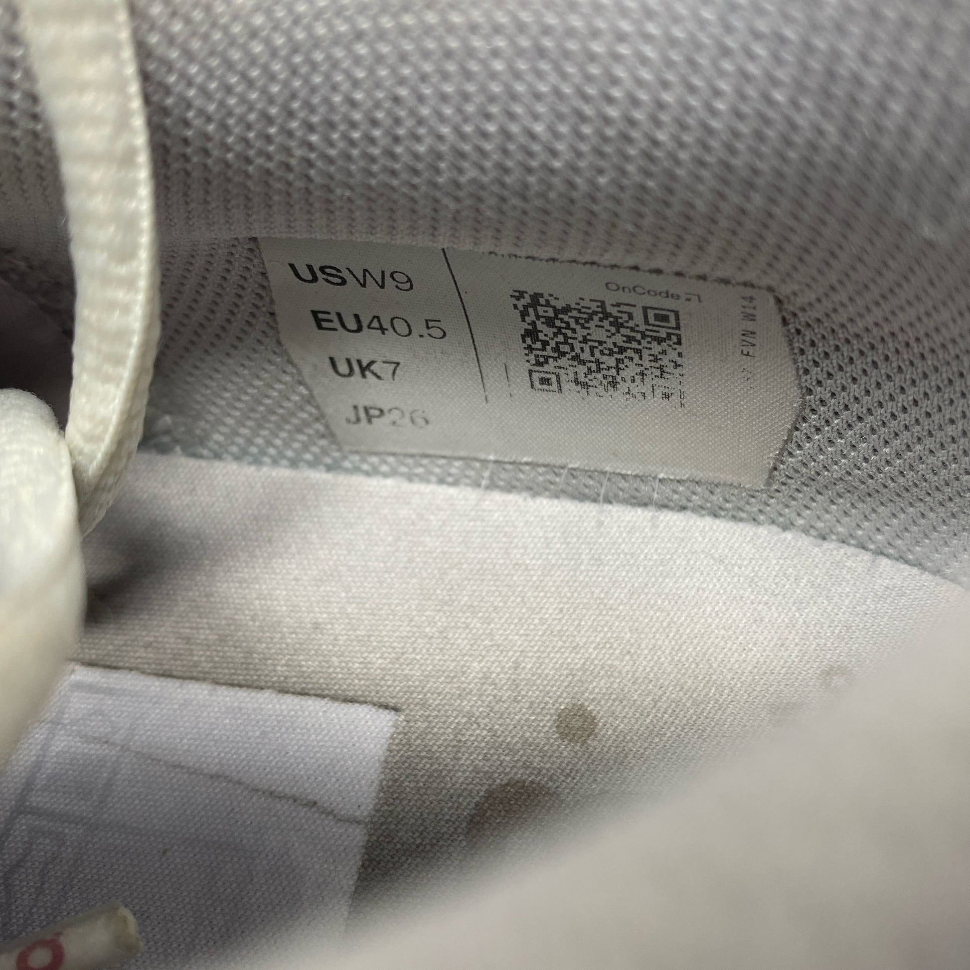 Serial #/Tag-UNT747860Q2W