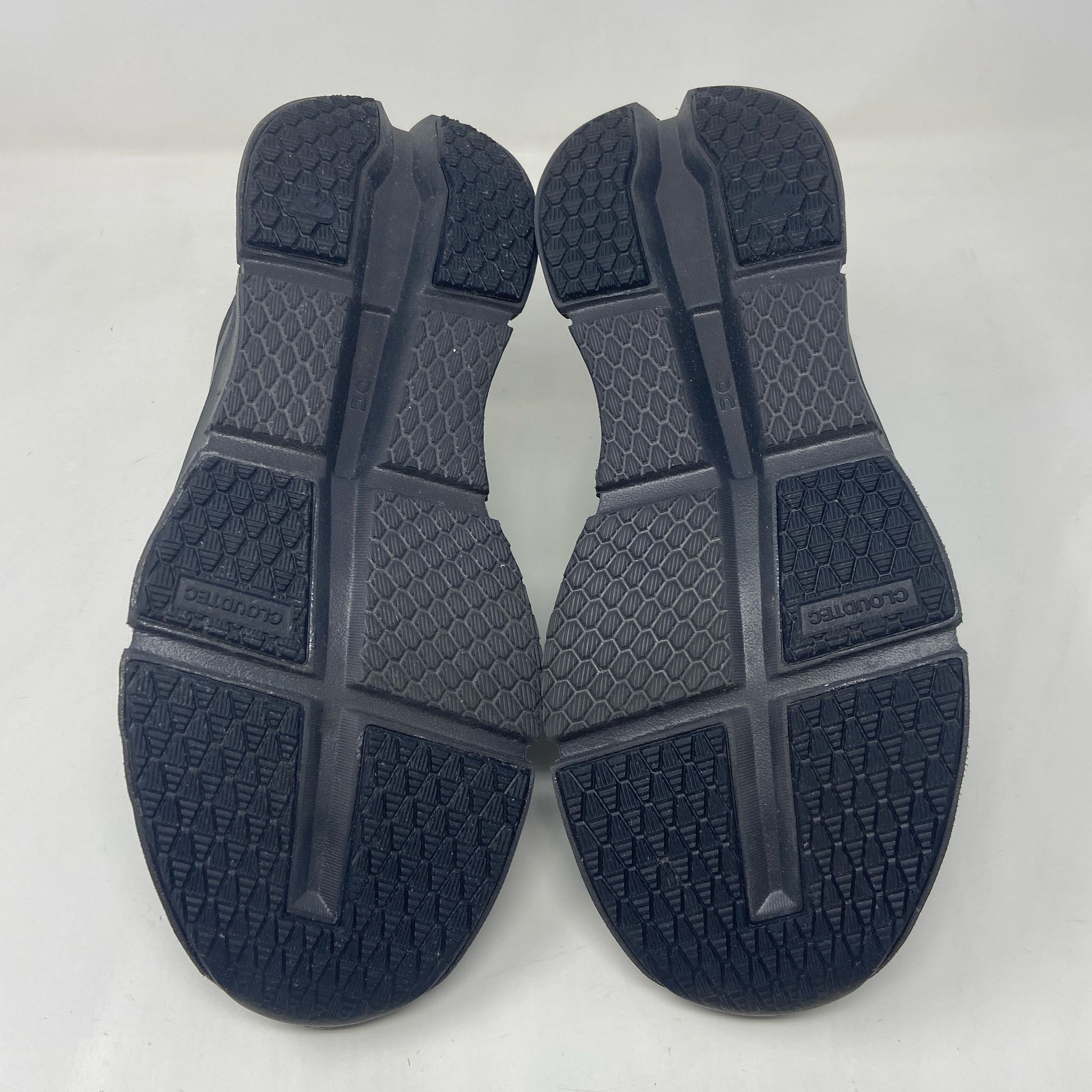 Bottom-UNT6713846YL