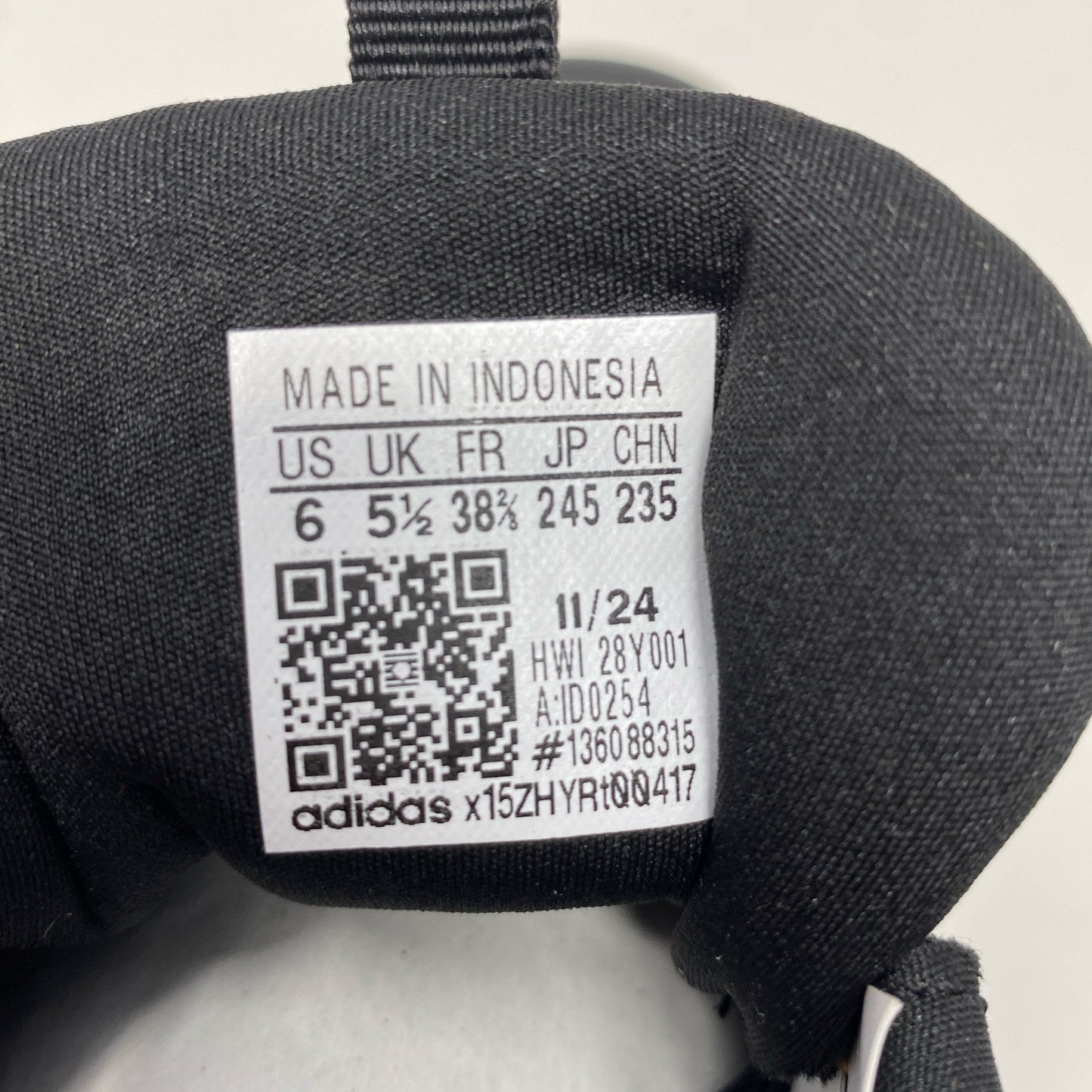 Serial #/Tag-UNT753990Q1Z