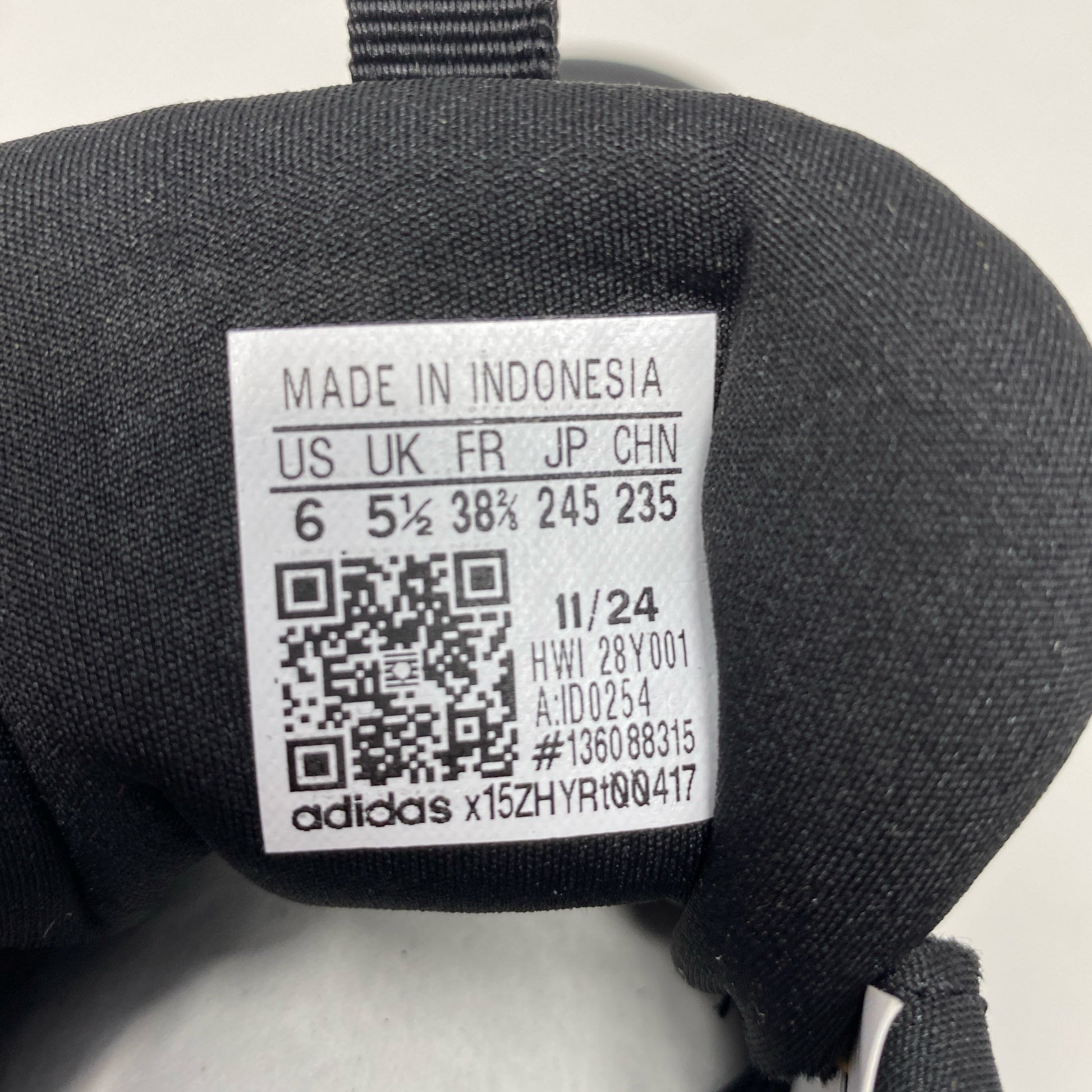 Serial #/Tag-UNT753990Q1Z
