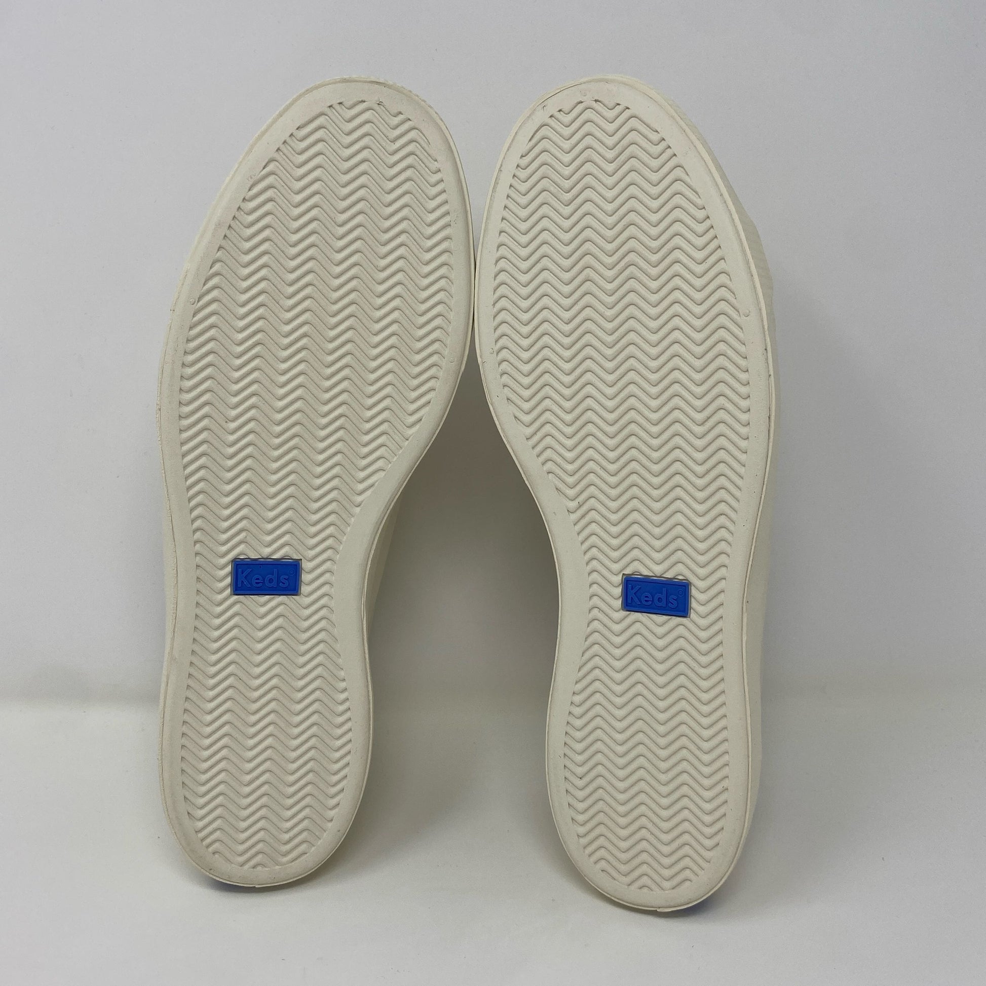 Bottom-UNT4879899UT