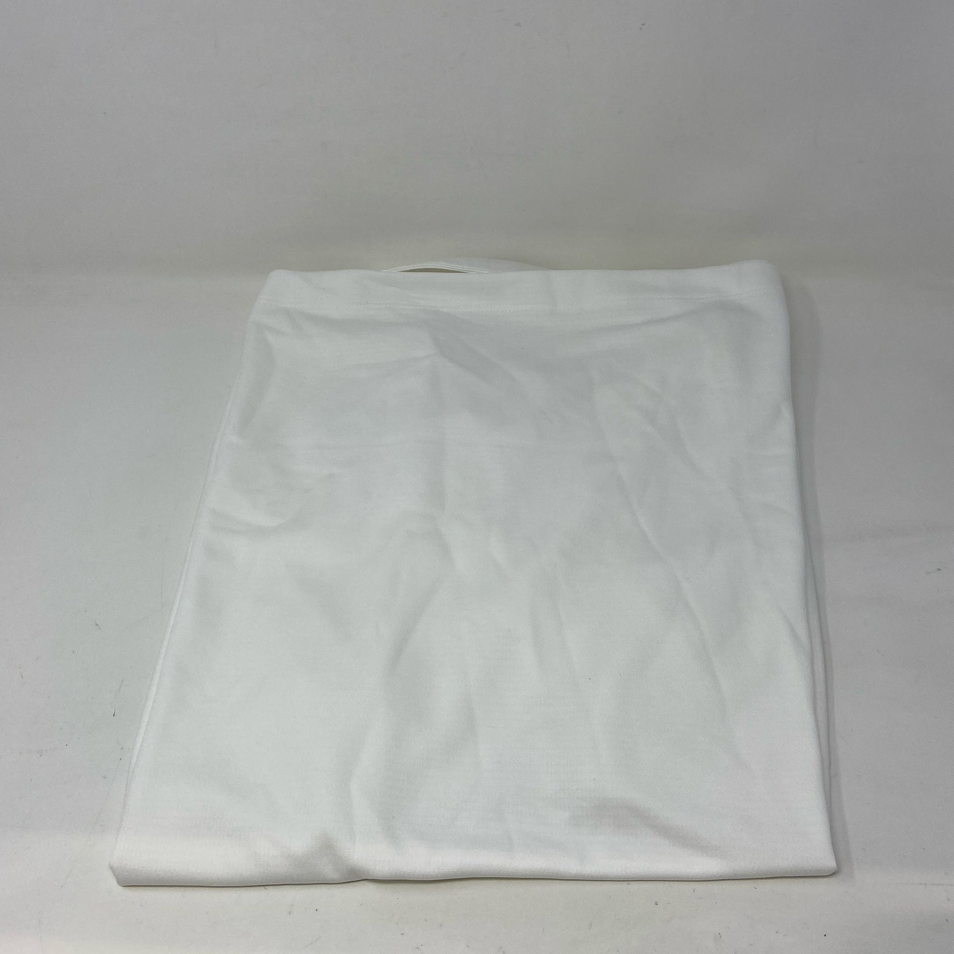 Back-UNT105243F4C
