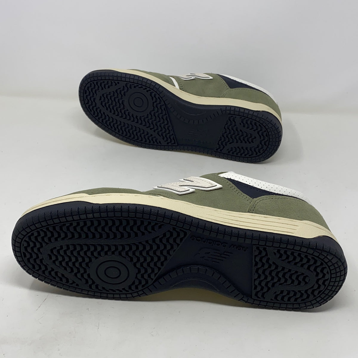 Bottom-UNT089079DZK