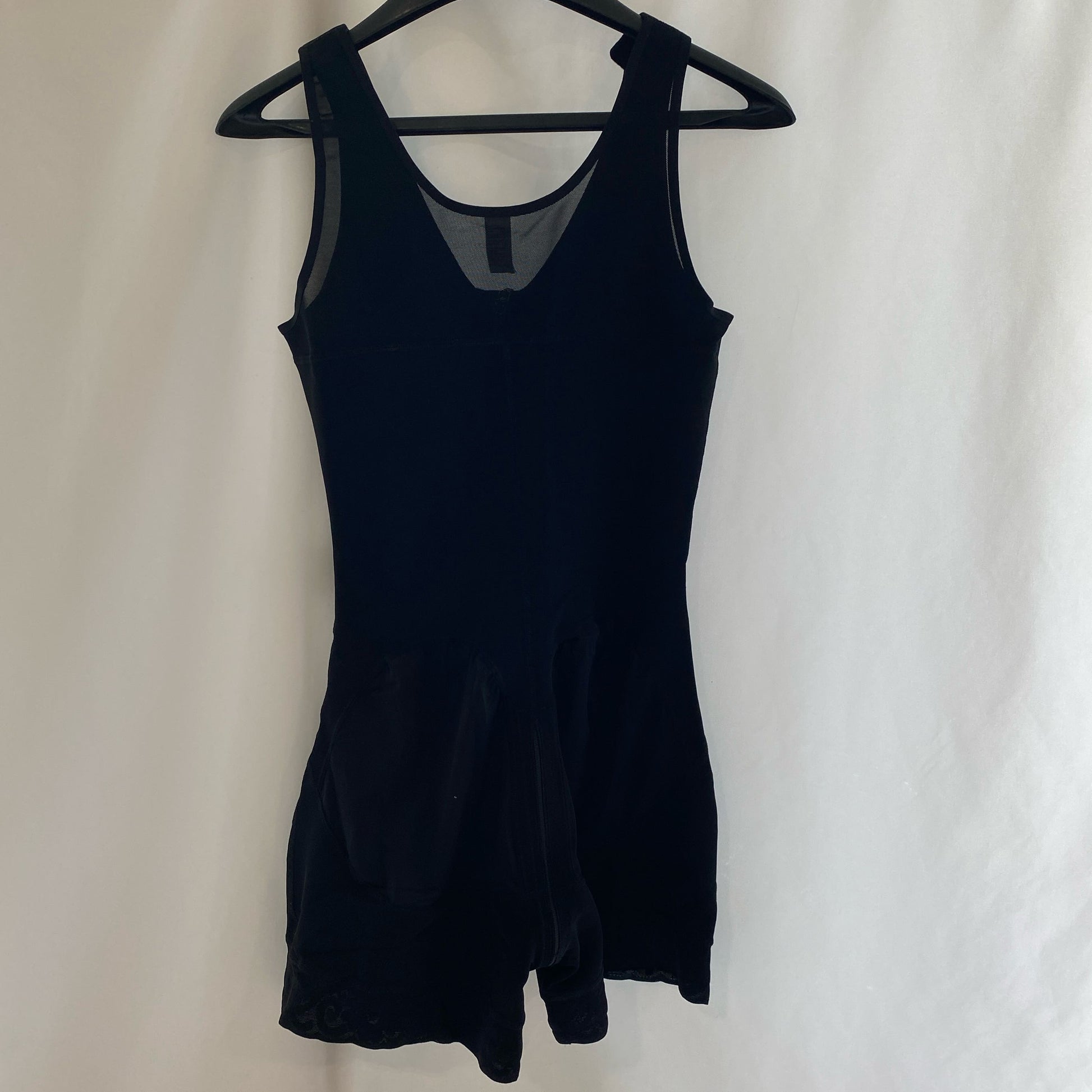 Back-UNT184415OJE