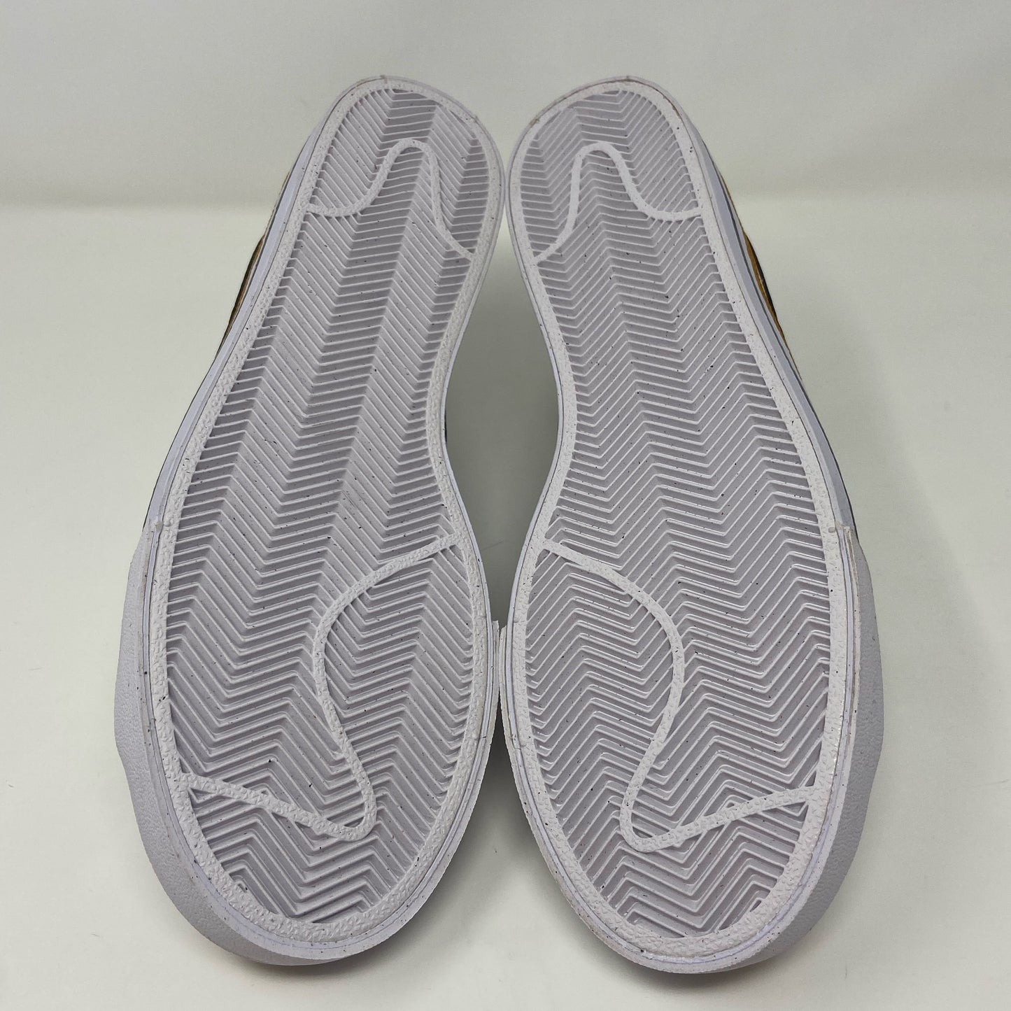 Bottom-UNT926594RNL