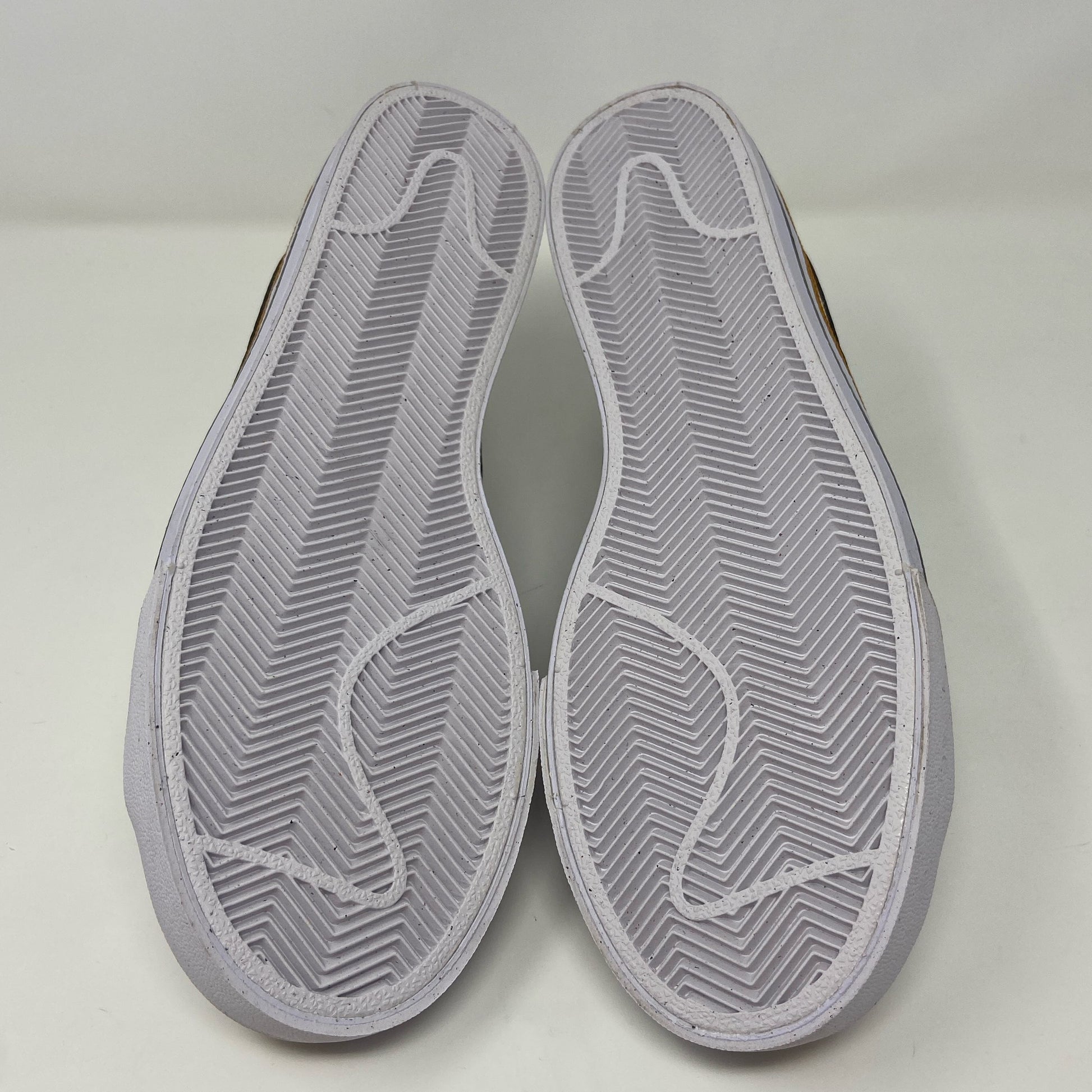 Bottom-UNT926594RNL
