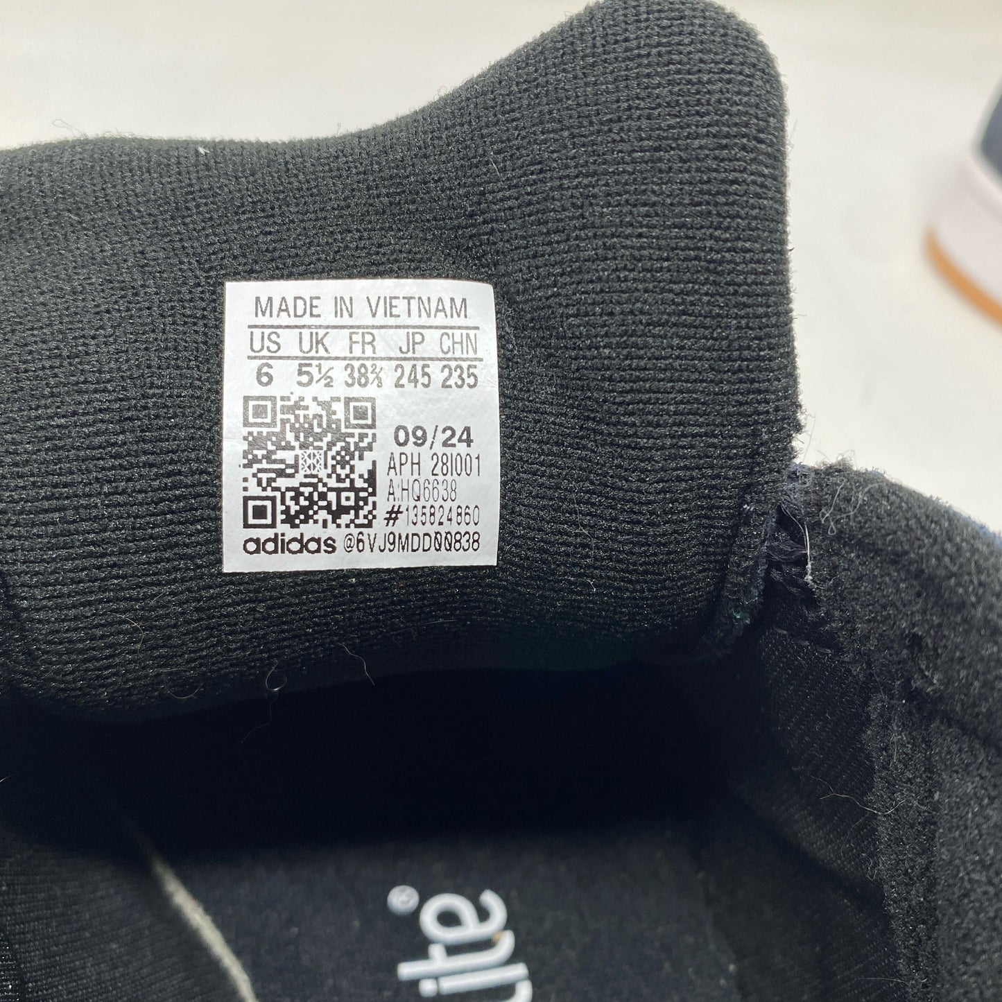 Serial #/Tag-UNT536299BBV
