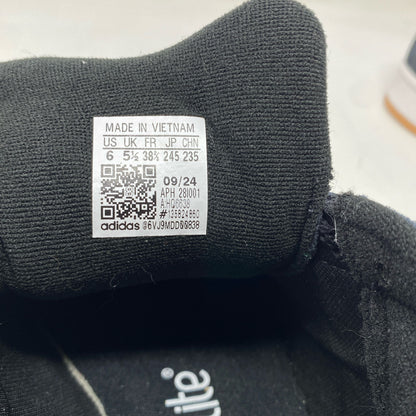 Serial #/Tag-UNT536299BBV