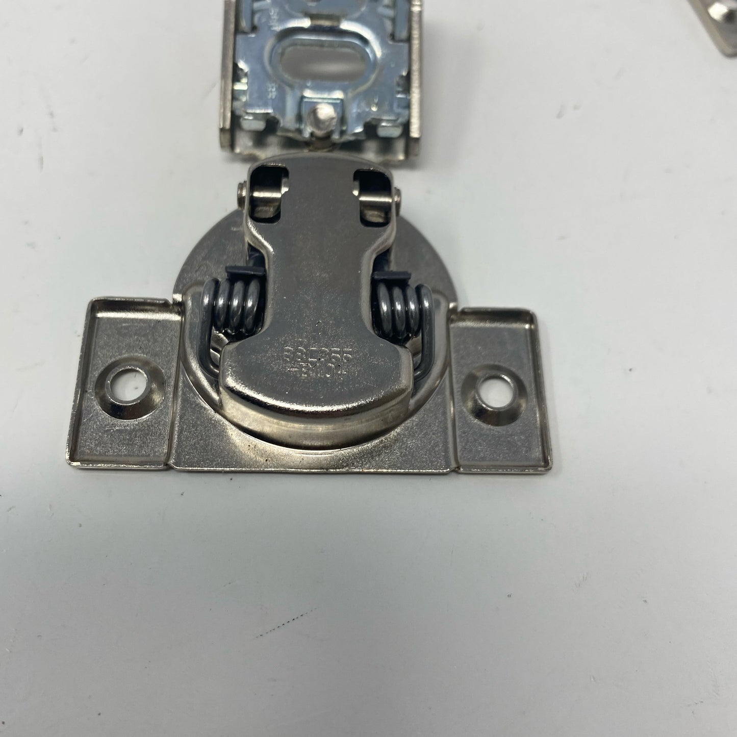 Serial #/Tag-LPNNE68KYHXLC