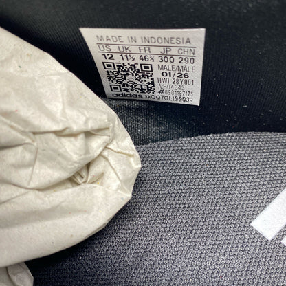 Serial #/Tag-UNT929122J3V