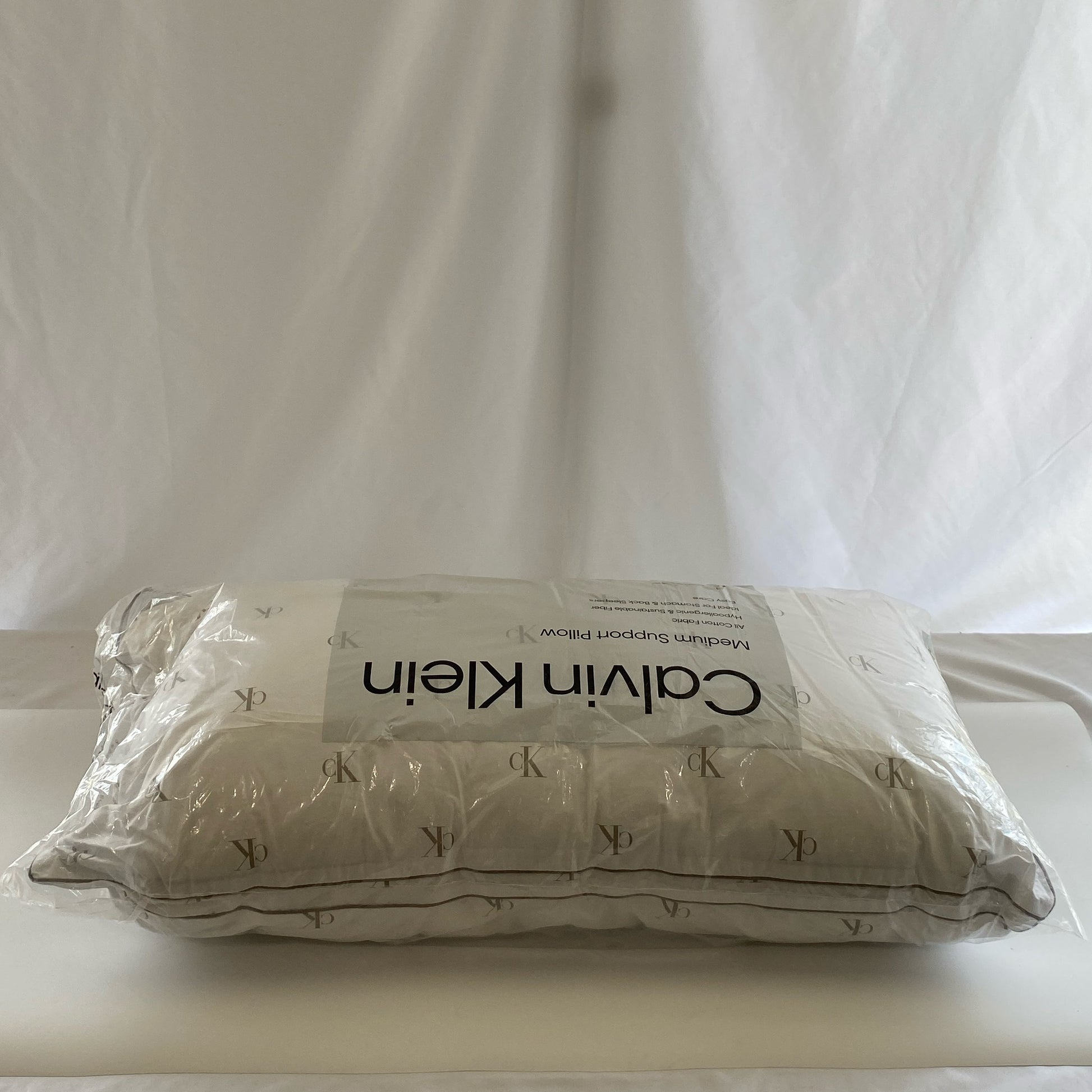 Back-UNT765477U4X