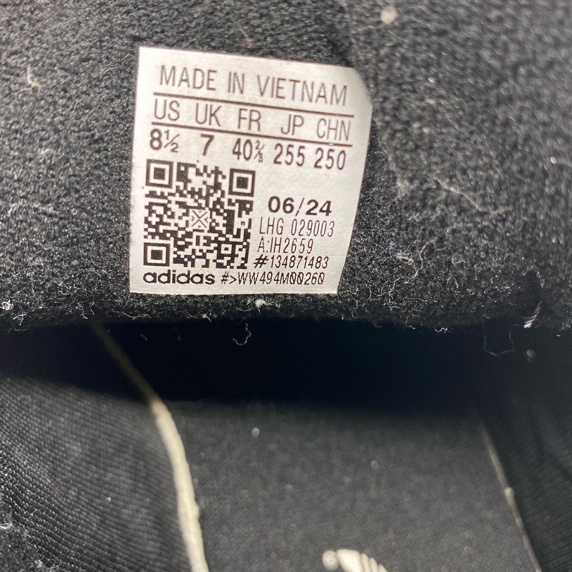 Serial #/Tag-UNT798499UGJ