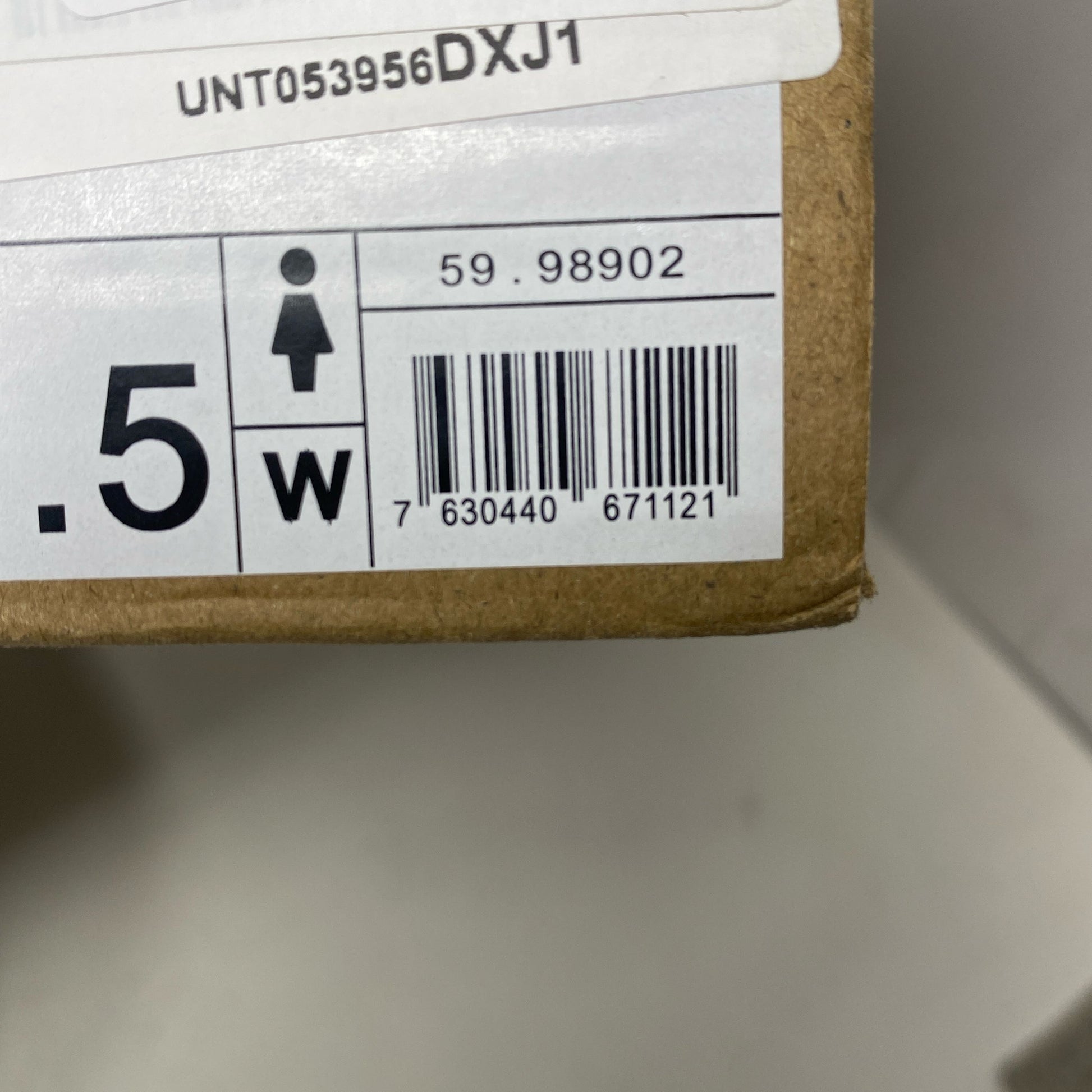 Serial #/Tag-UNT806899ZW0