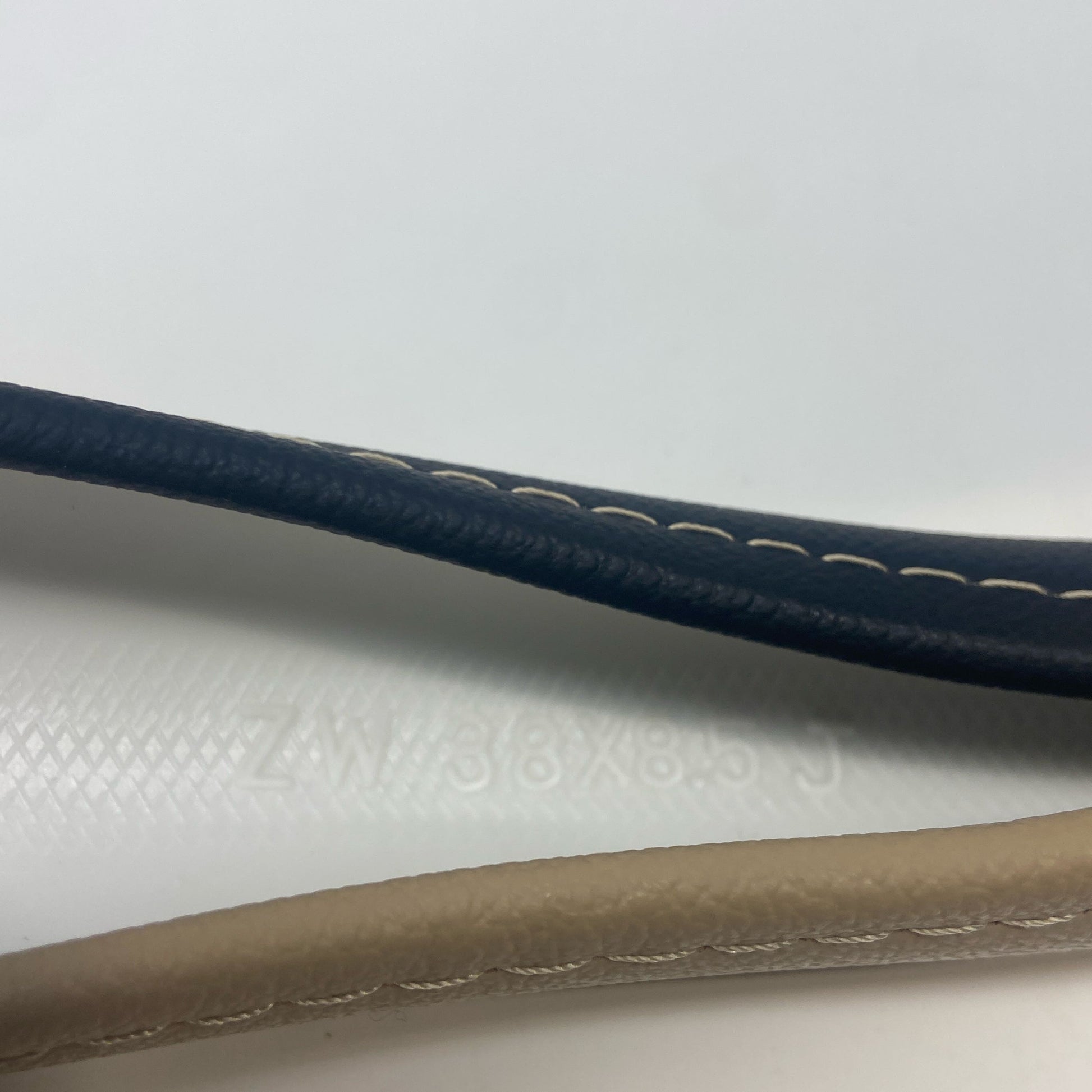 Serial #/Tag-LPNNE6DRDC4Z2