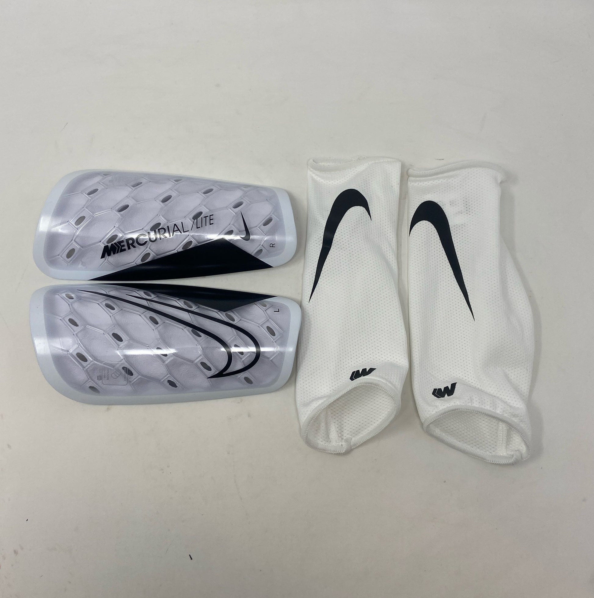 Right-LPNRRIY8362789