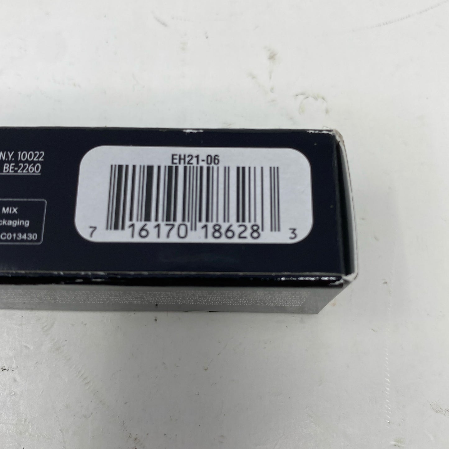 Serial #/Tag-UNT9889698OS