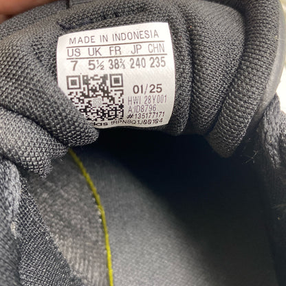 Serial #/Tag-UNT807222ICV