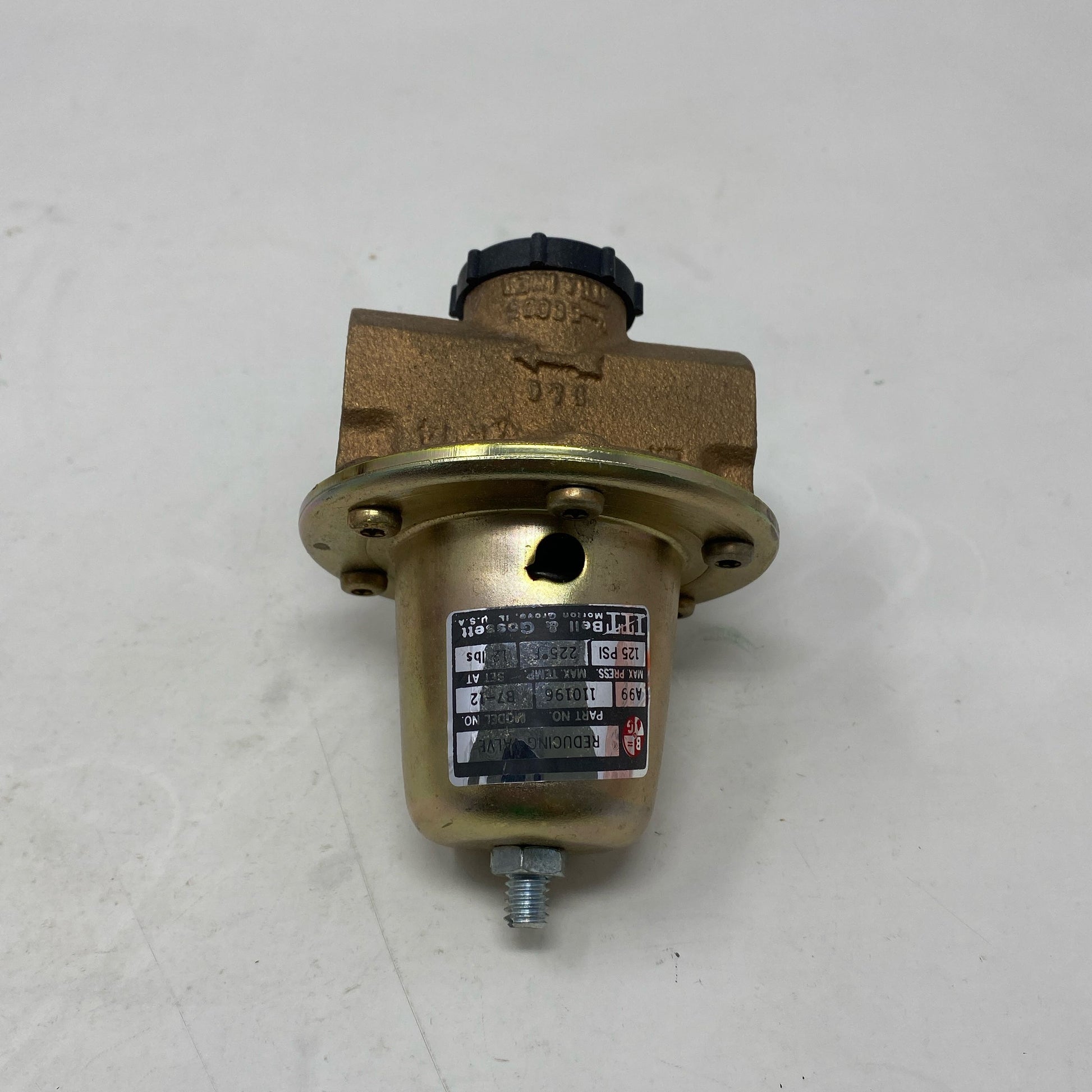 Front-UNT36132072A