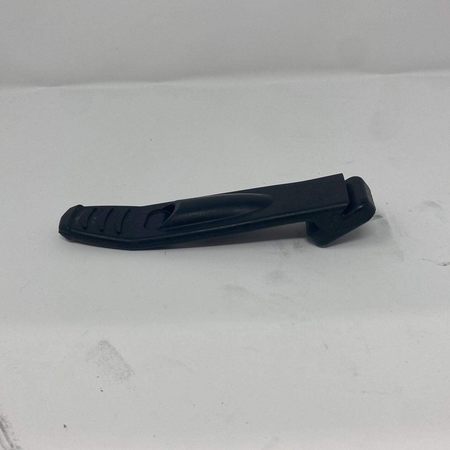 Right-UNT139422ZW3