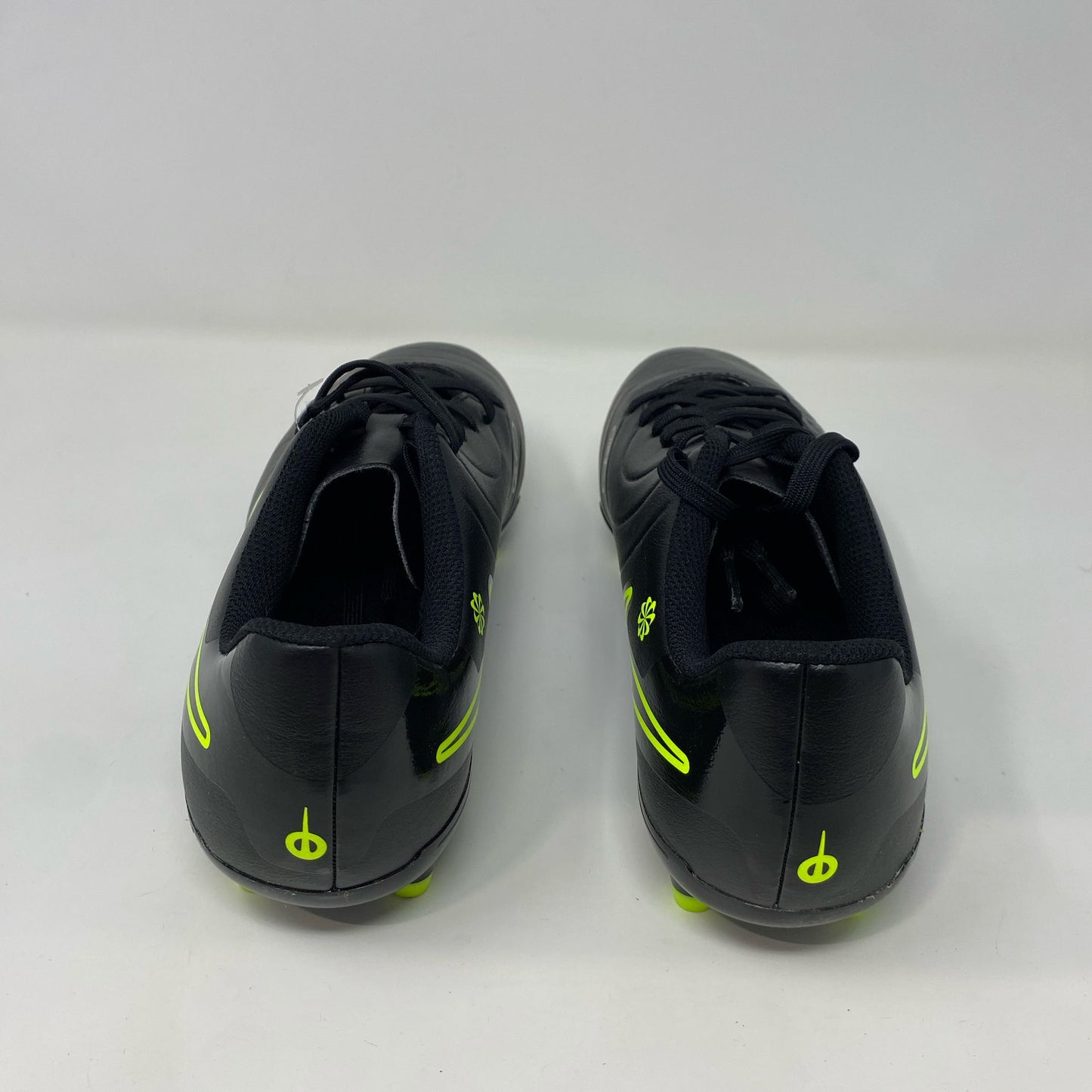 Right-UNT991566QGQ
