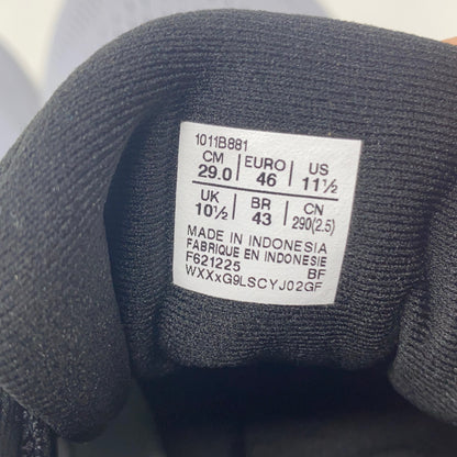 Serial #/Tag-UNT7596541YG