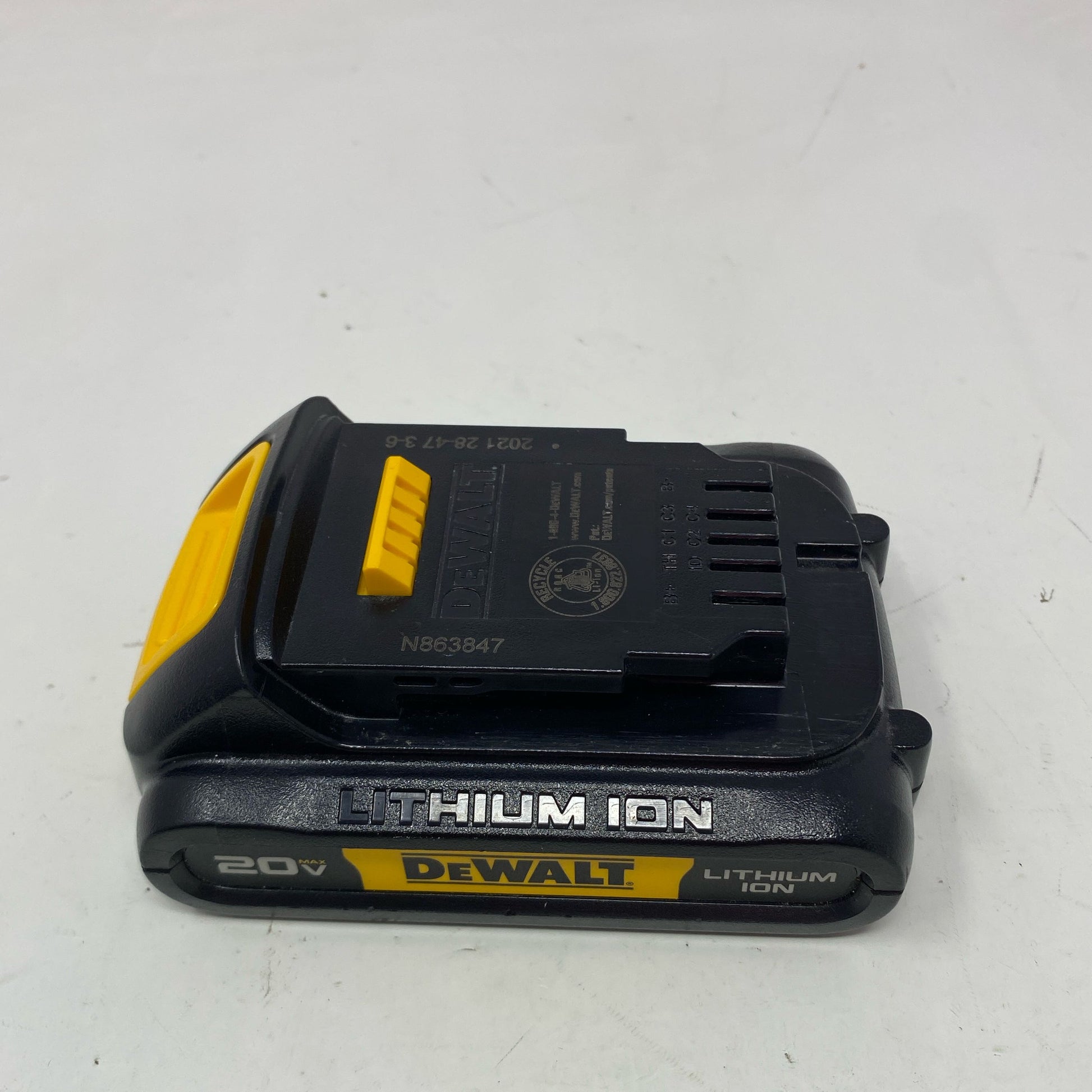Front-LPNNE67G7FX4P