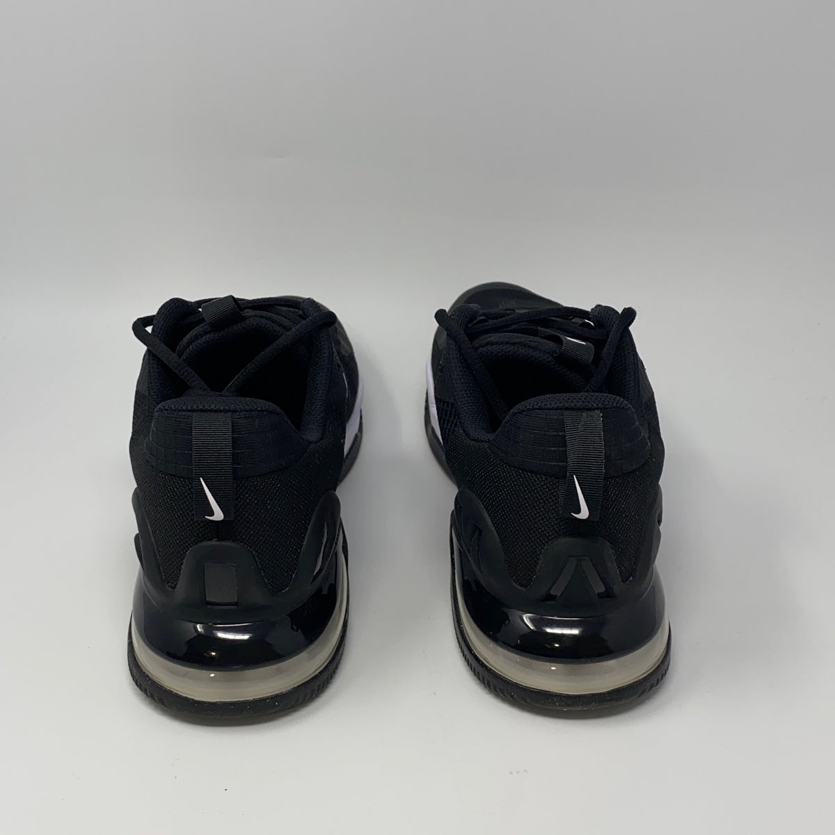 Left-UNT485832T3E
