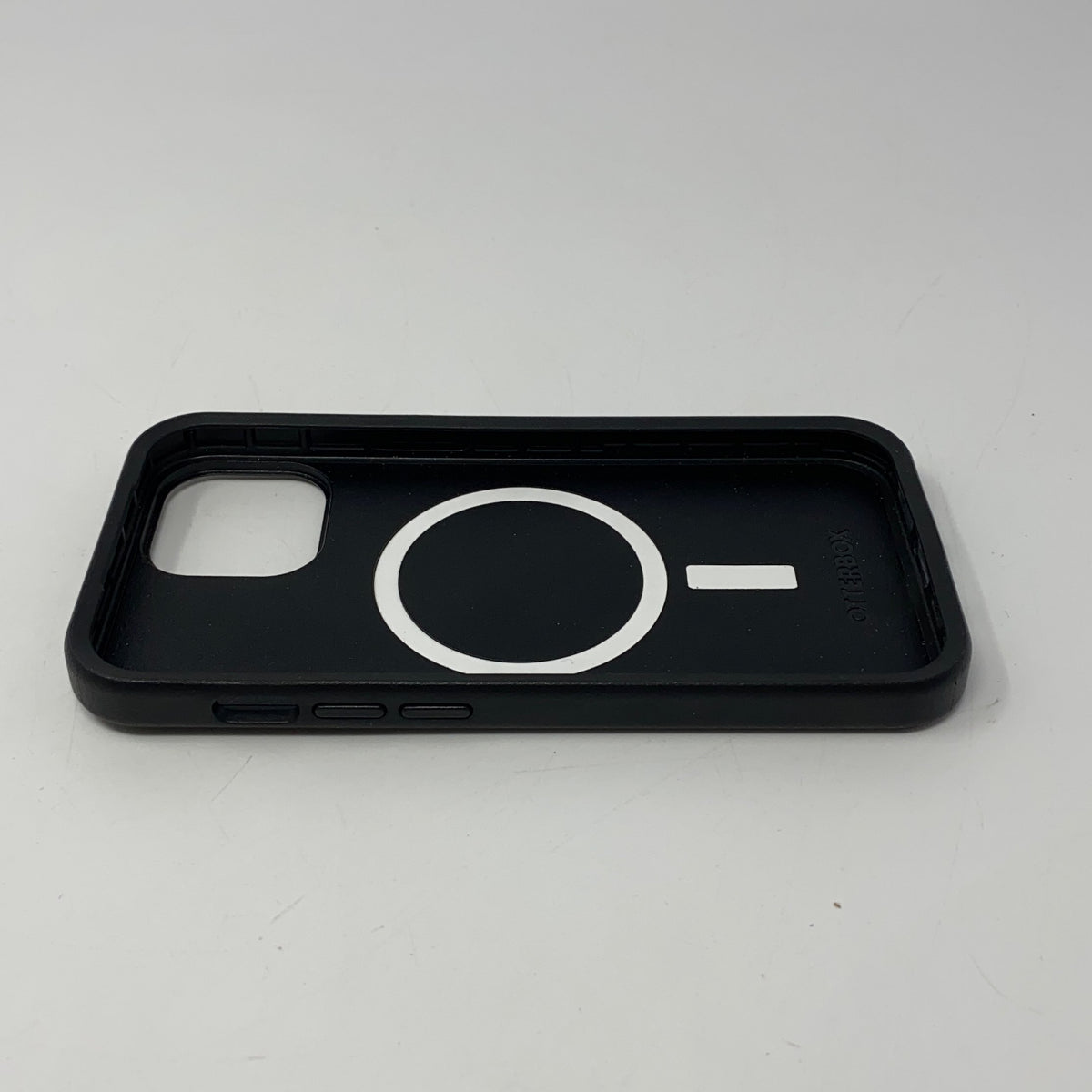 Left-LPNNG6YG3WGSZ