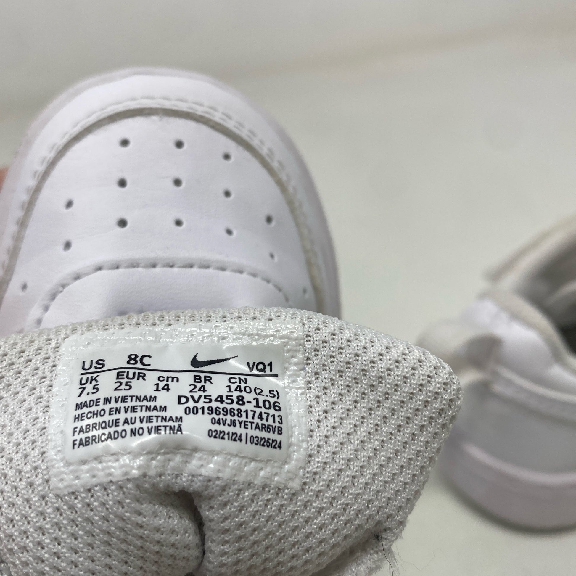 Serial #/Tag-UNT248610WSV