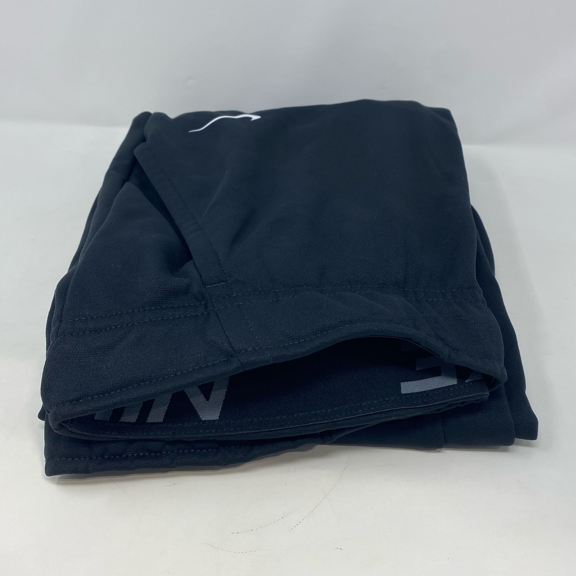 Back-UNT830138DC5