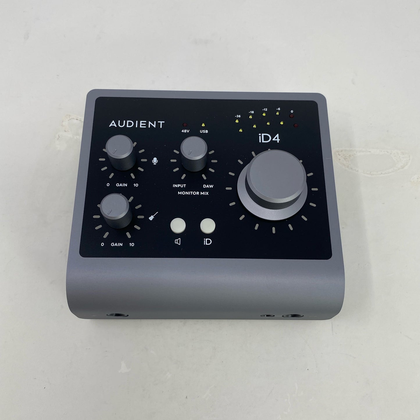 Front-LPNNB6ZVZ95K9
