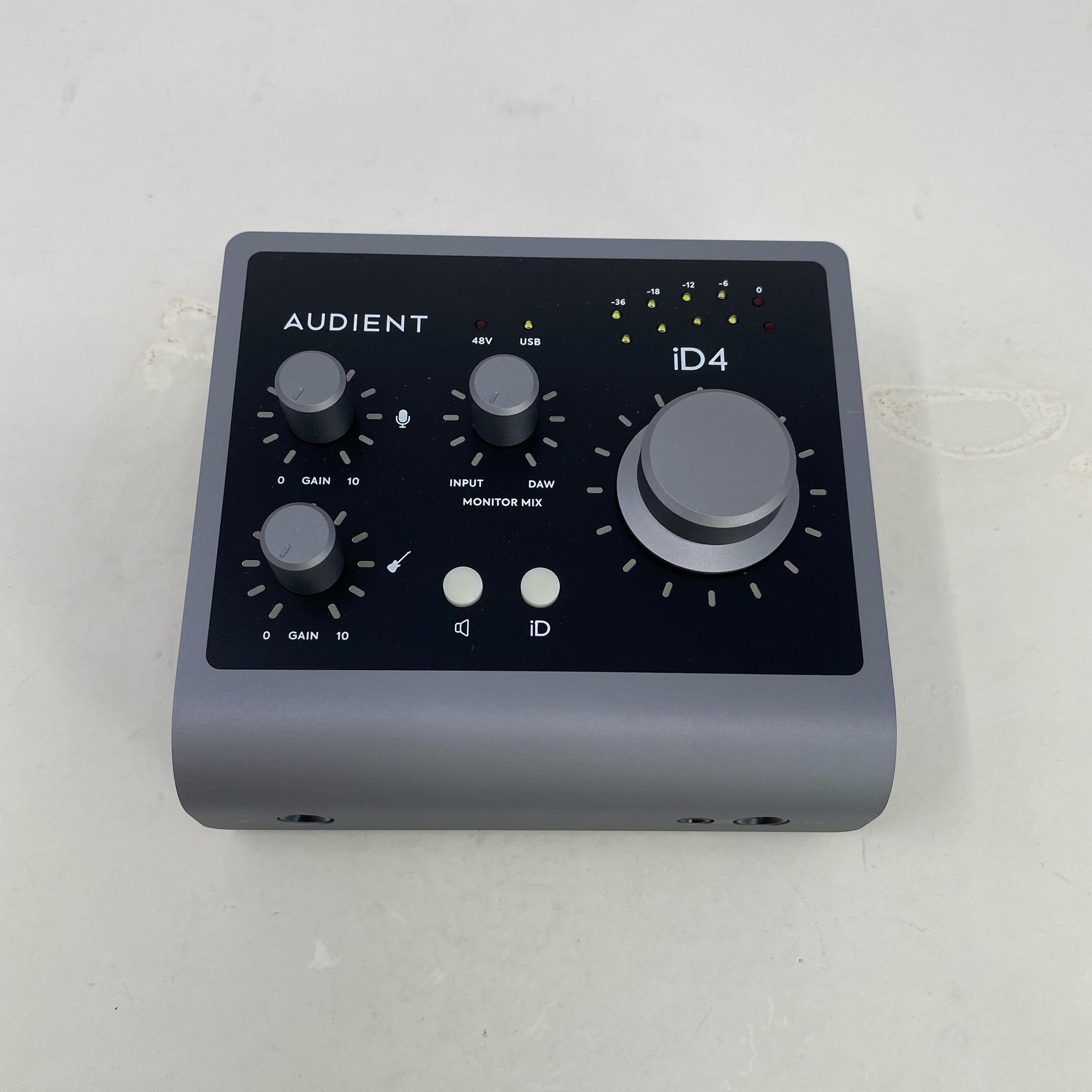 Front-LPNNB6ZVZ95K9
