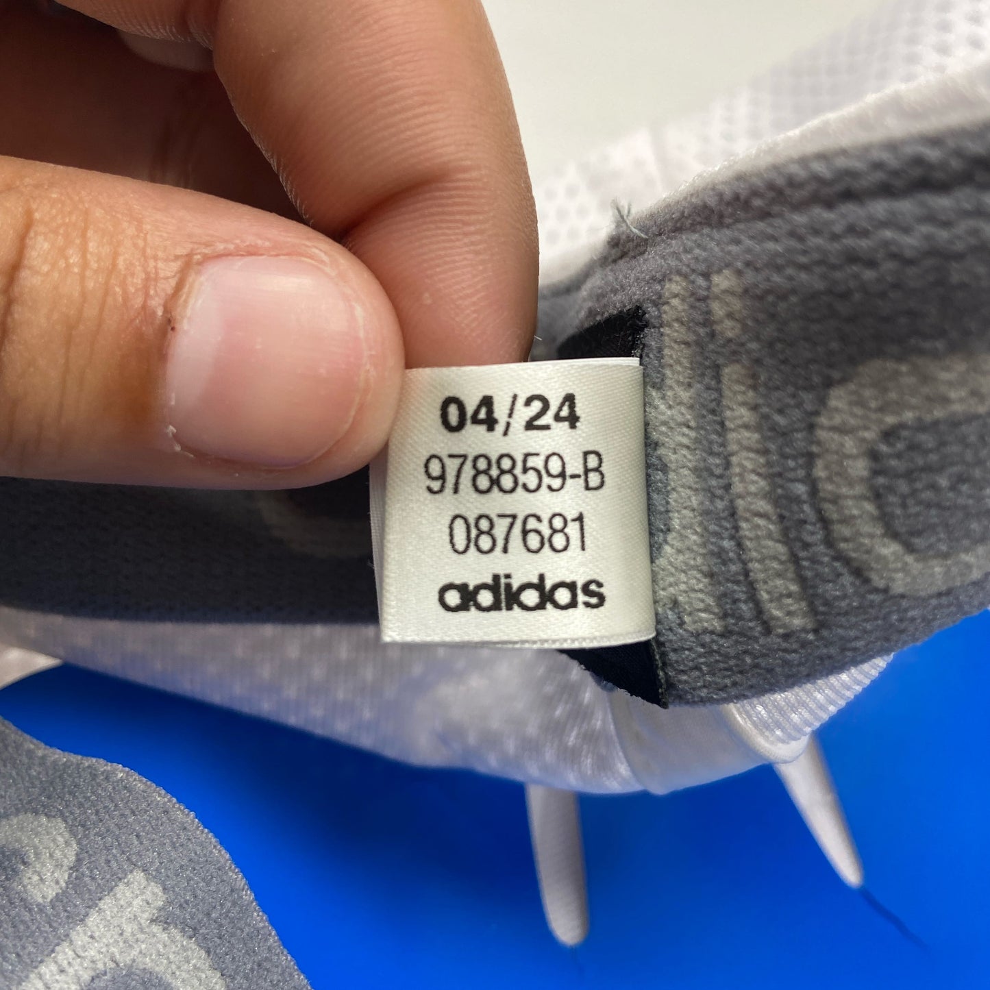 Serial #/Tag-UNT176214PW0