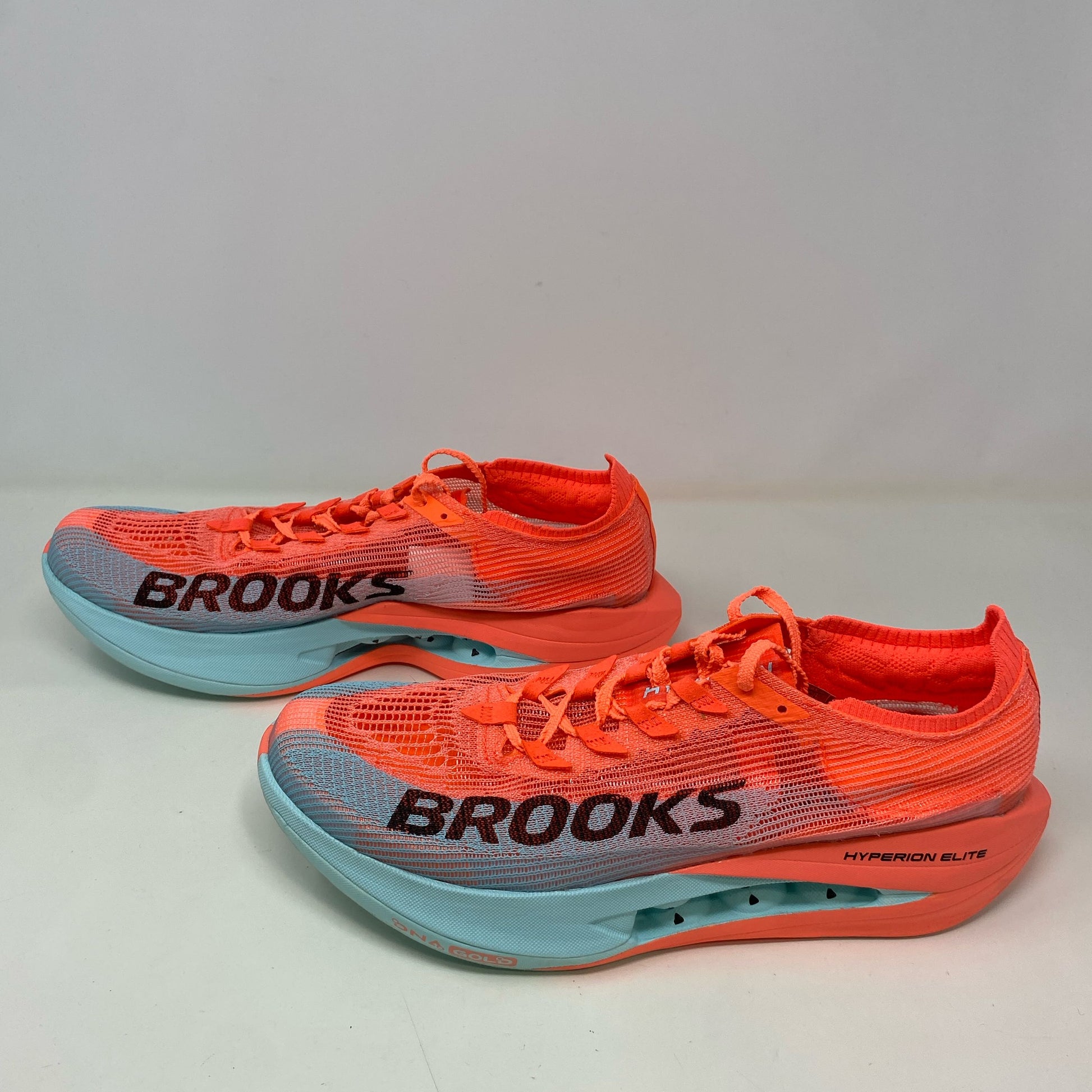 Back-LPNNC6Q8GVYCN