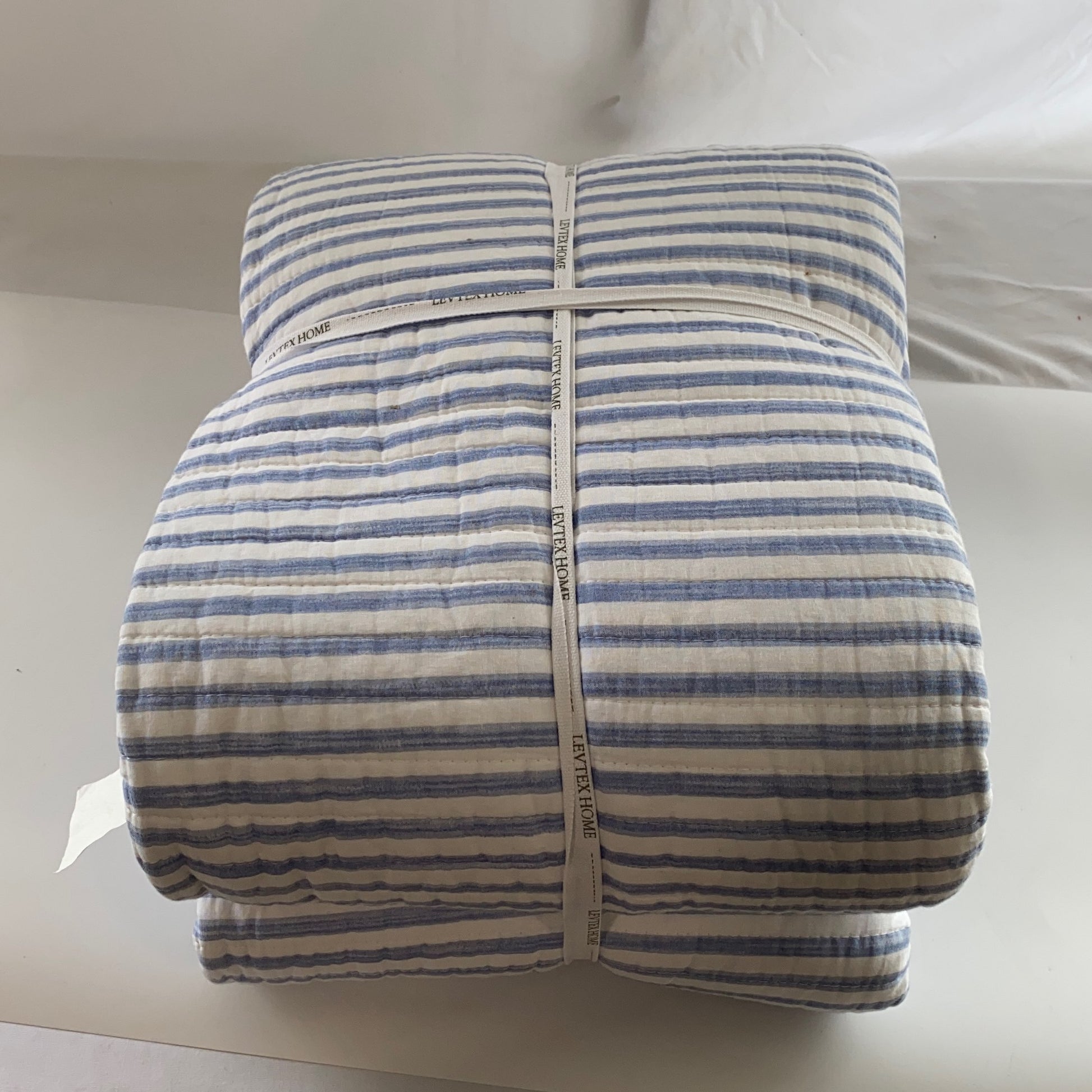 Bottom-UNT535592AIS