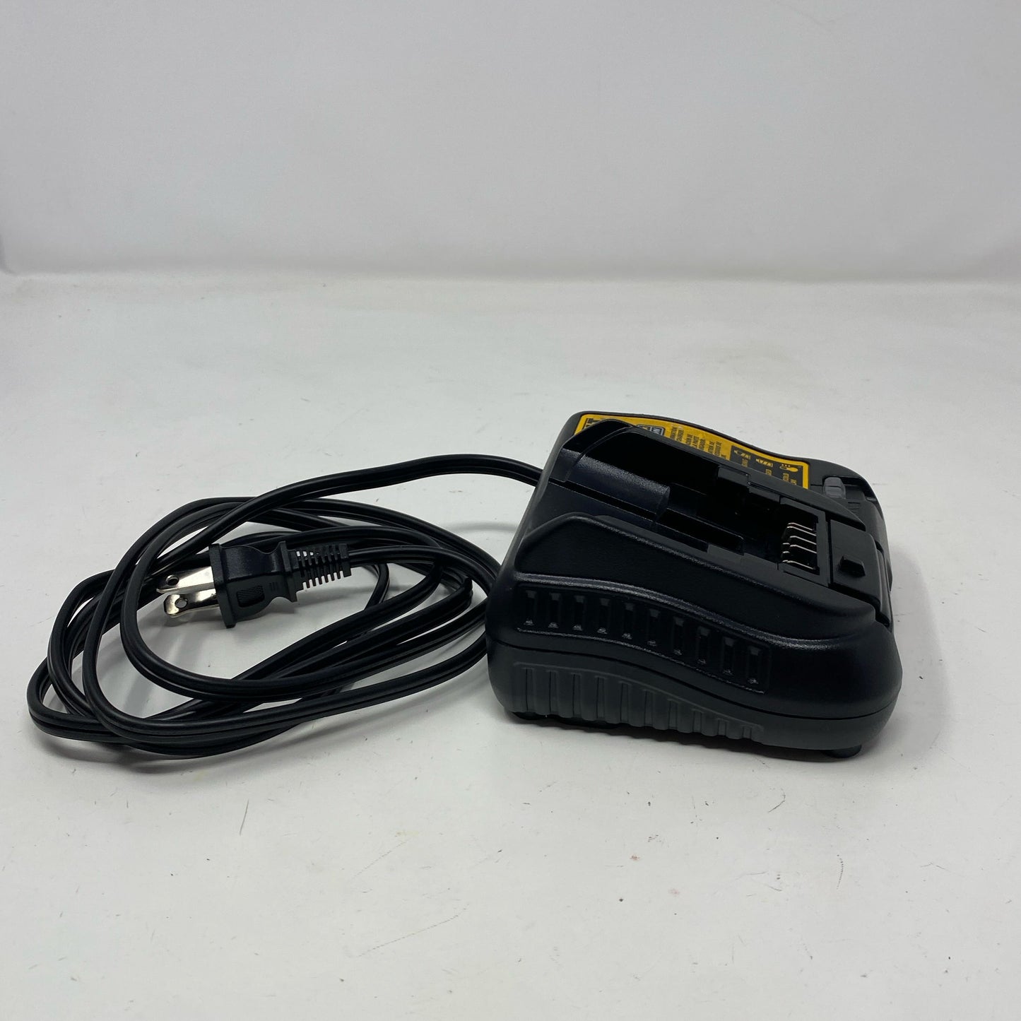Right-UNT8112323MW