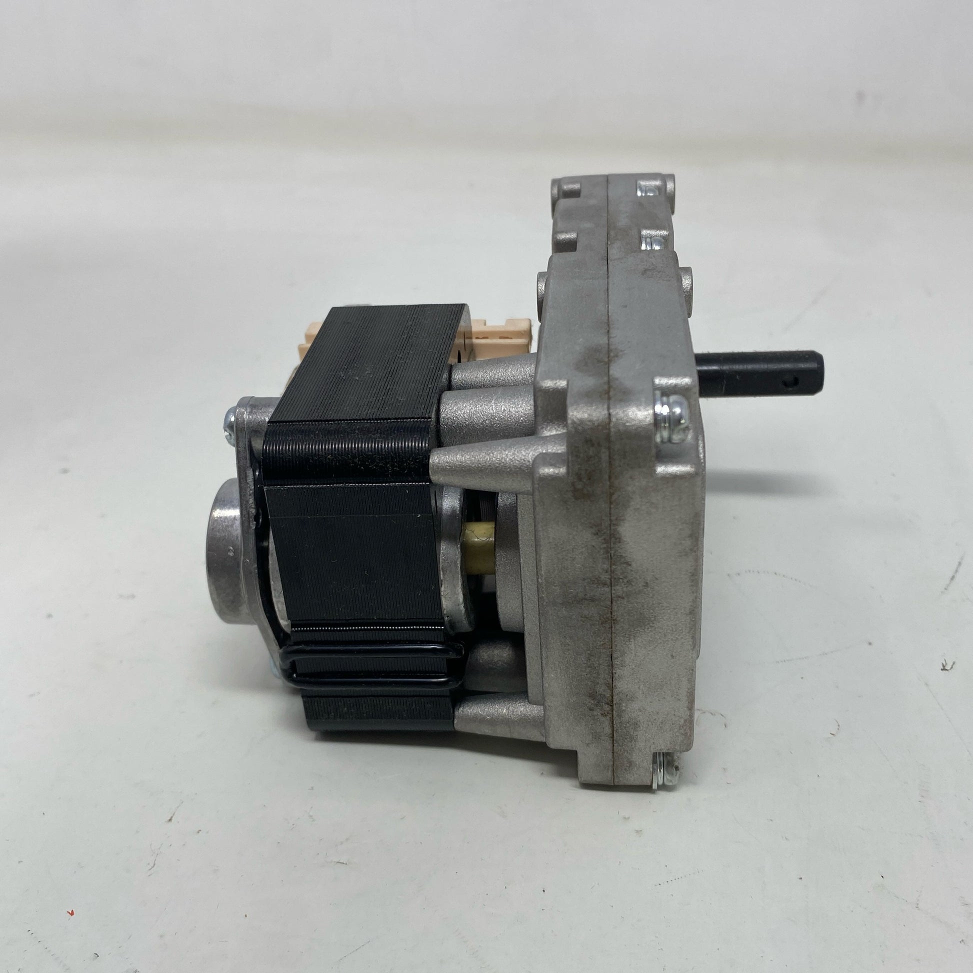 Right-UNT5131142GW